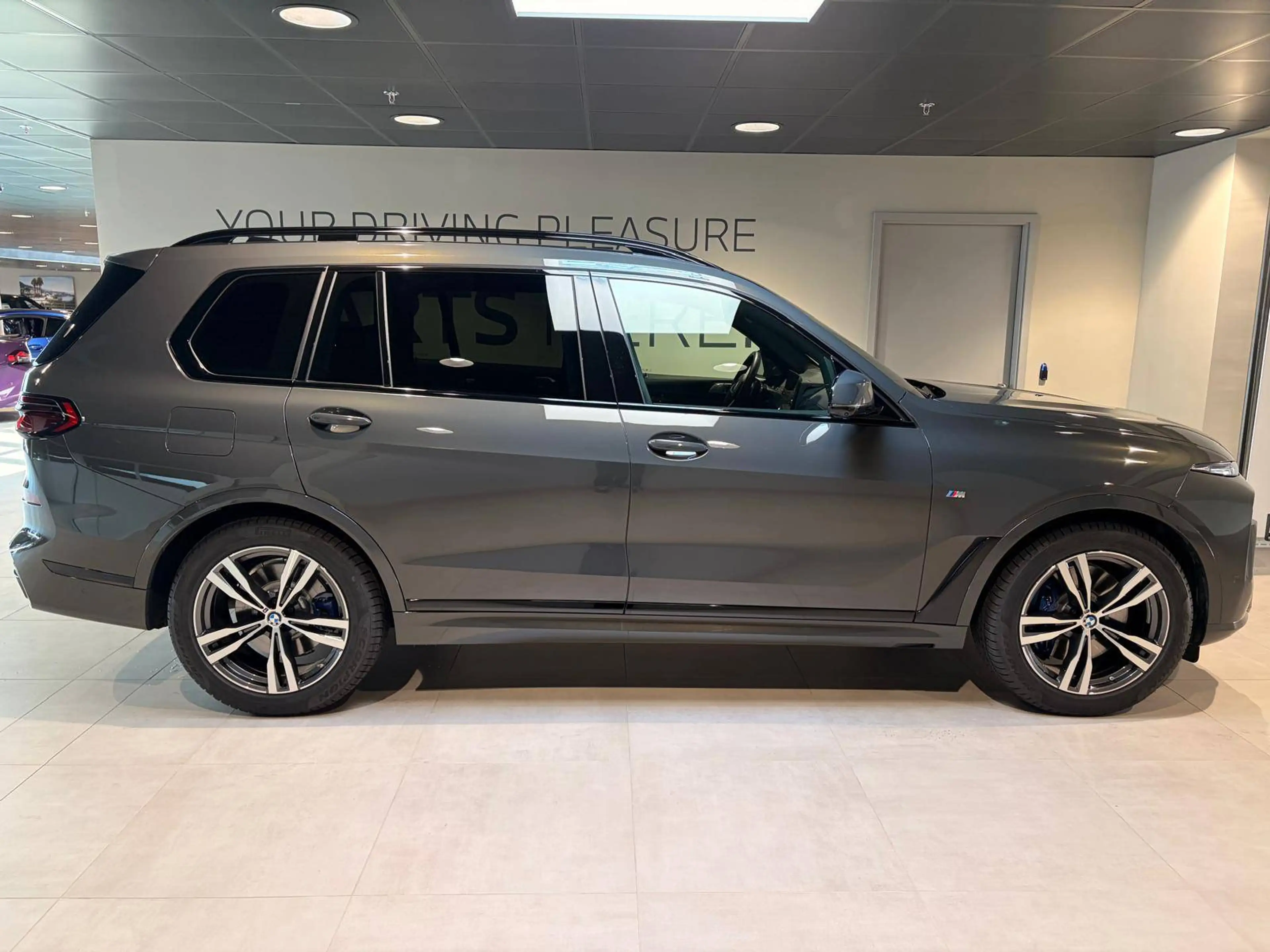BMW X7 X7 xDrive40d — photo 9