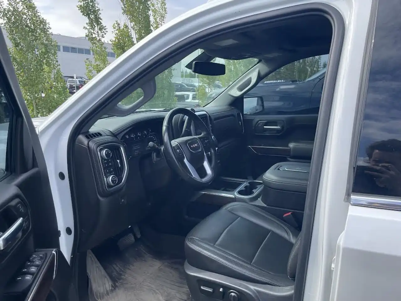 GMC Sierra 1500 снимка GMC Sierra 1500