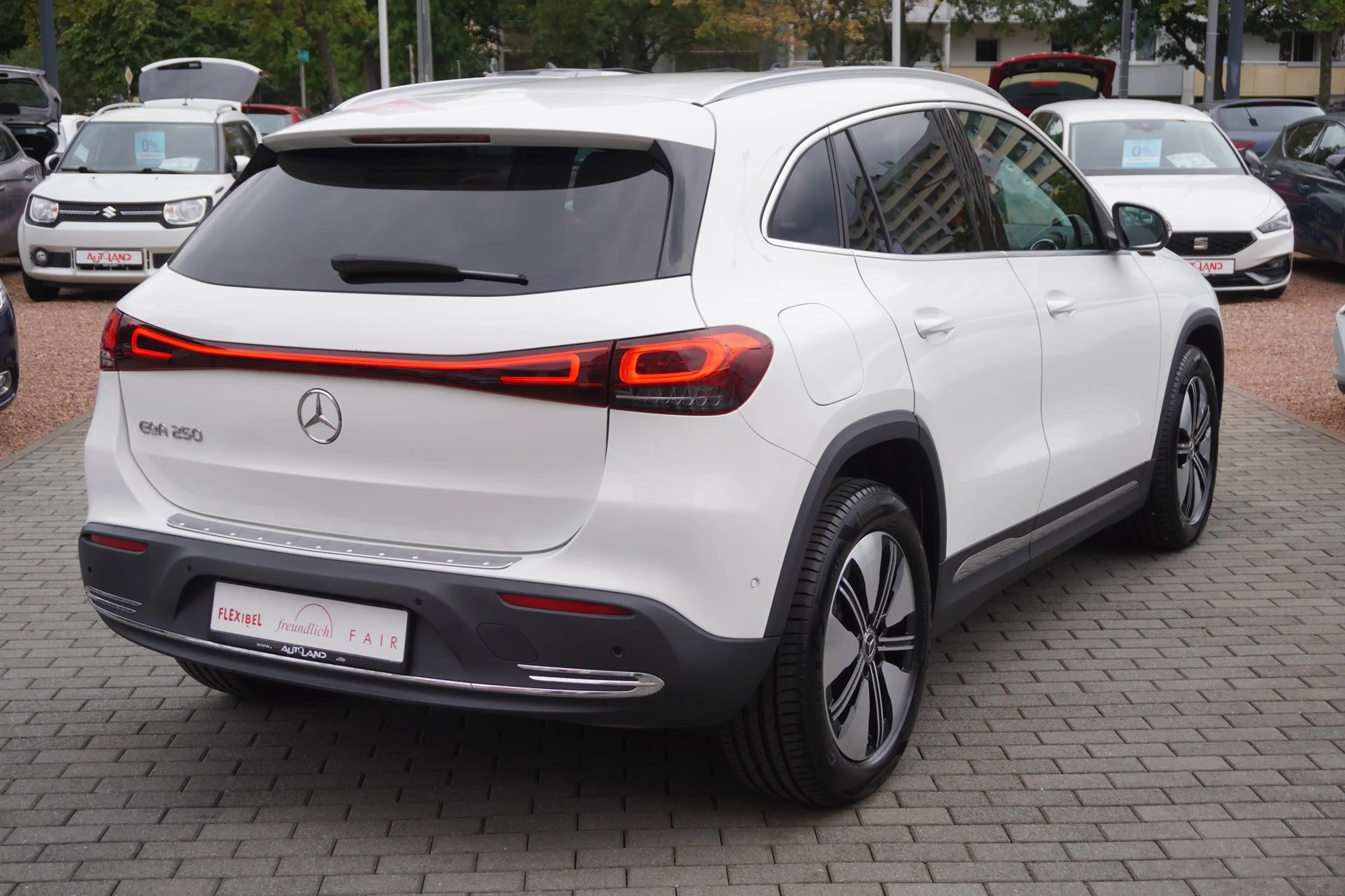 Mercedes-Benz EQA 250 Progressive LED Navi Kamera Sitzheizung — photo 6