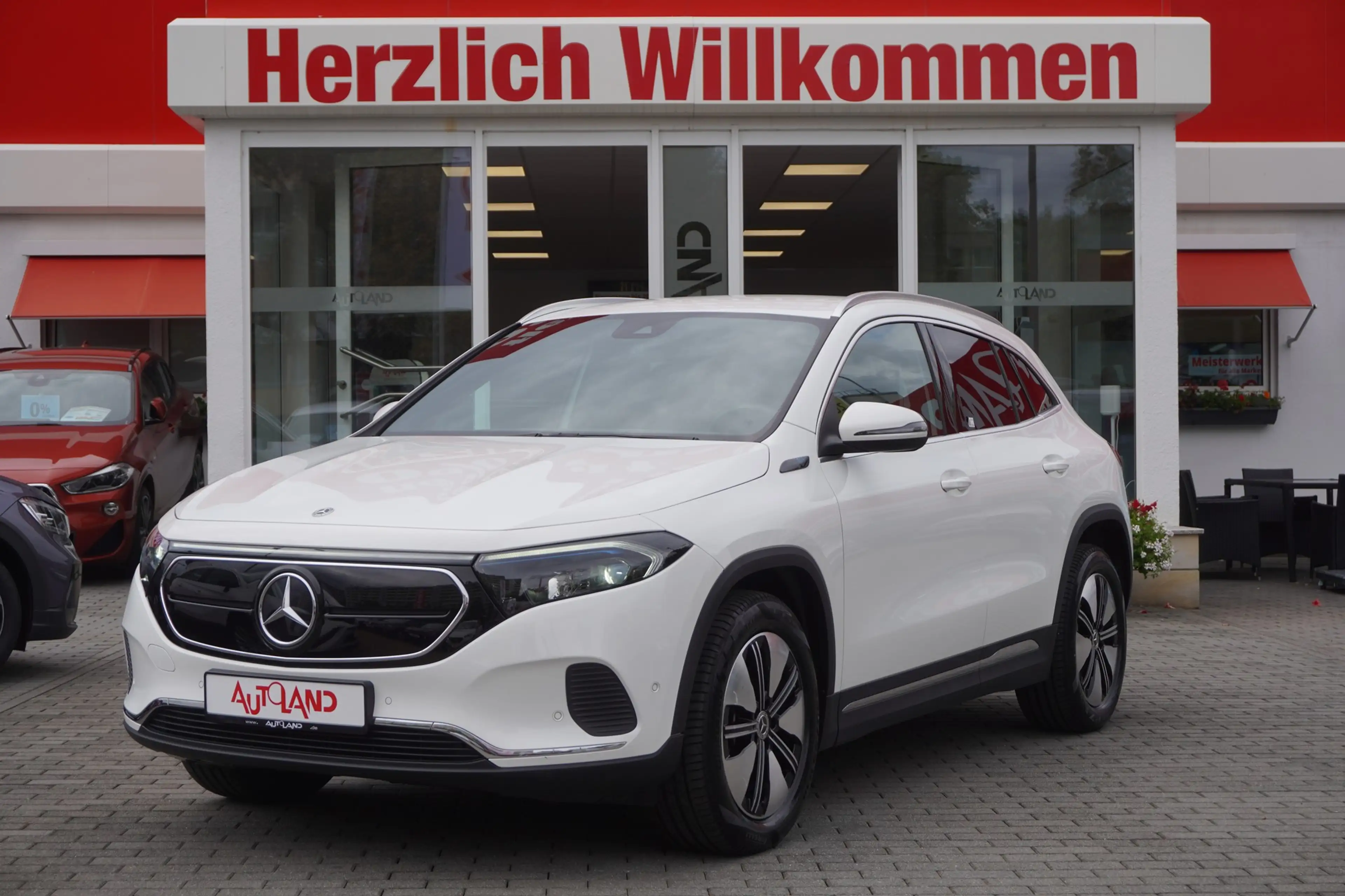 Mercedes-Benz EQA 250 Progressive LED Navi Kamera Sitzheizung — photo 2