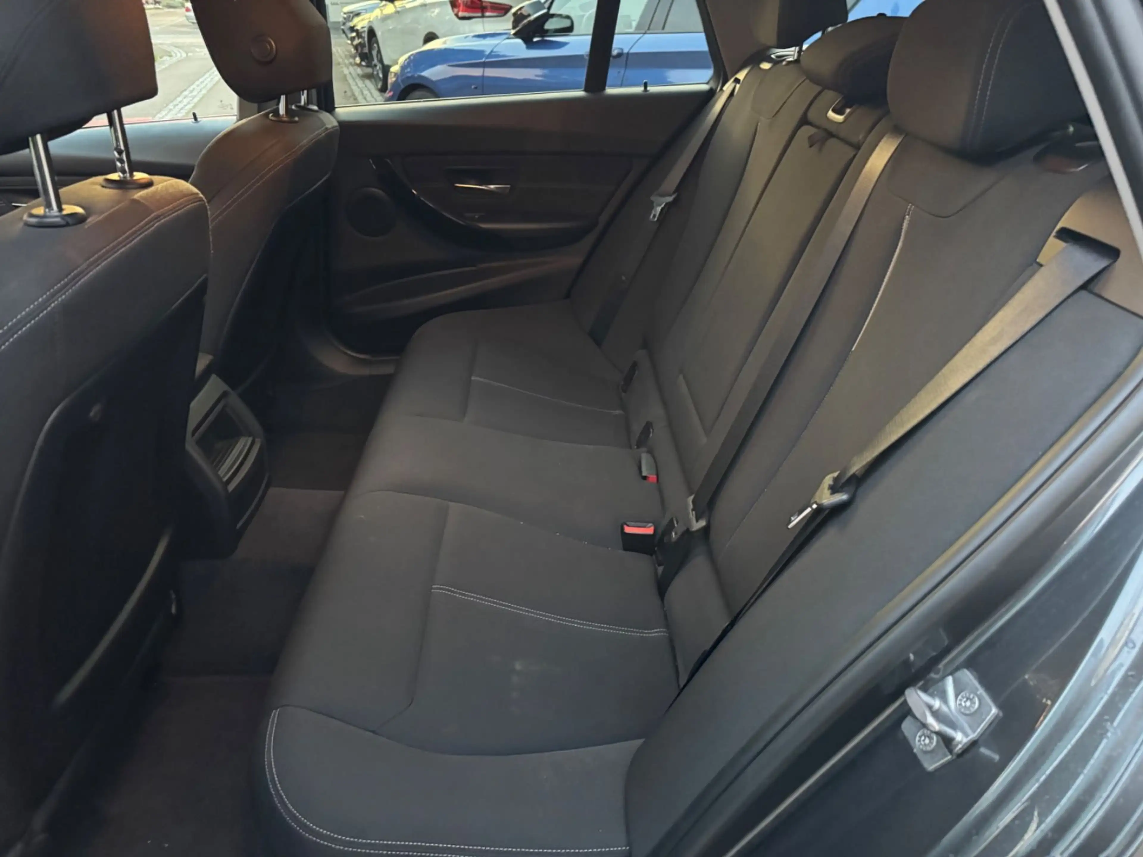 BMW 318 dA Touring Sport Line/Xenon/AHK — photo 12