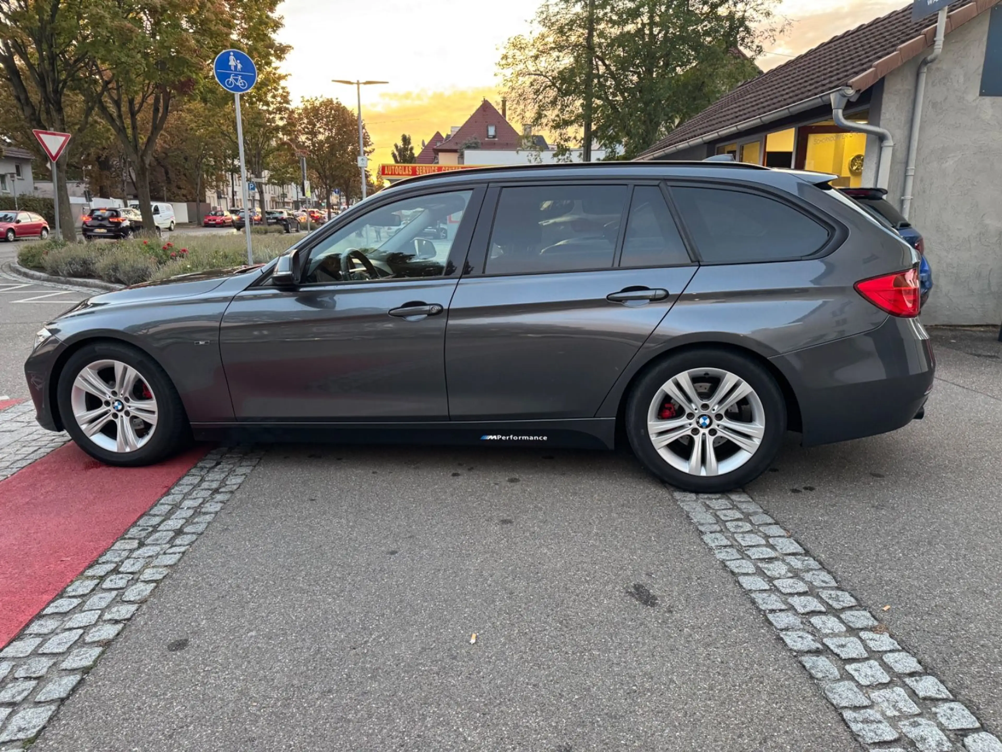 BMW 318 dA Touring Sport Line/Xenon/AHK — photo 8