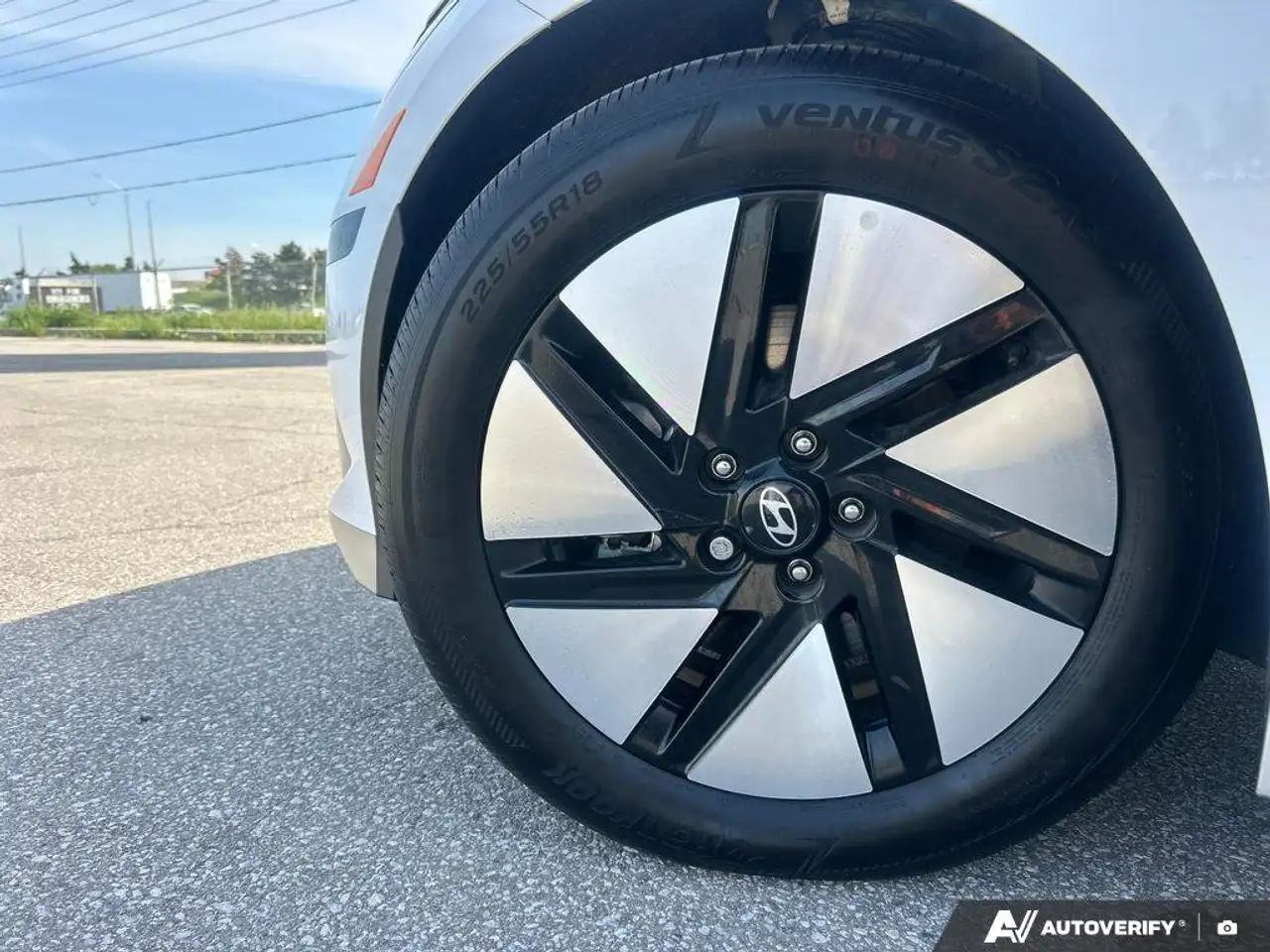 Hyundai IONIQ 6 снимка Hyundai IONIQ 6