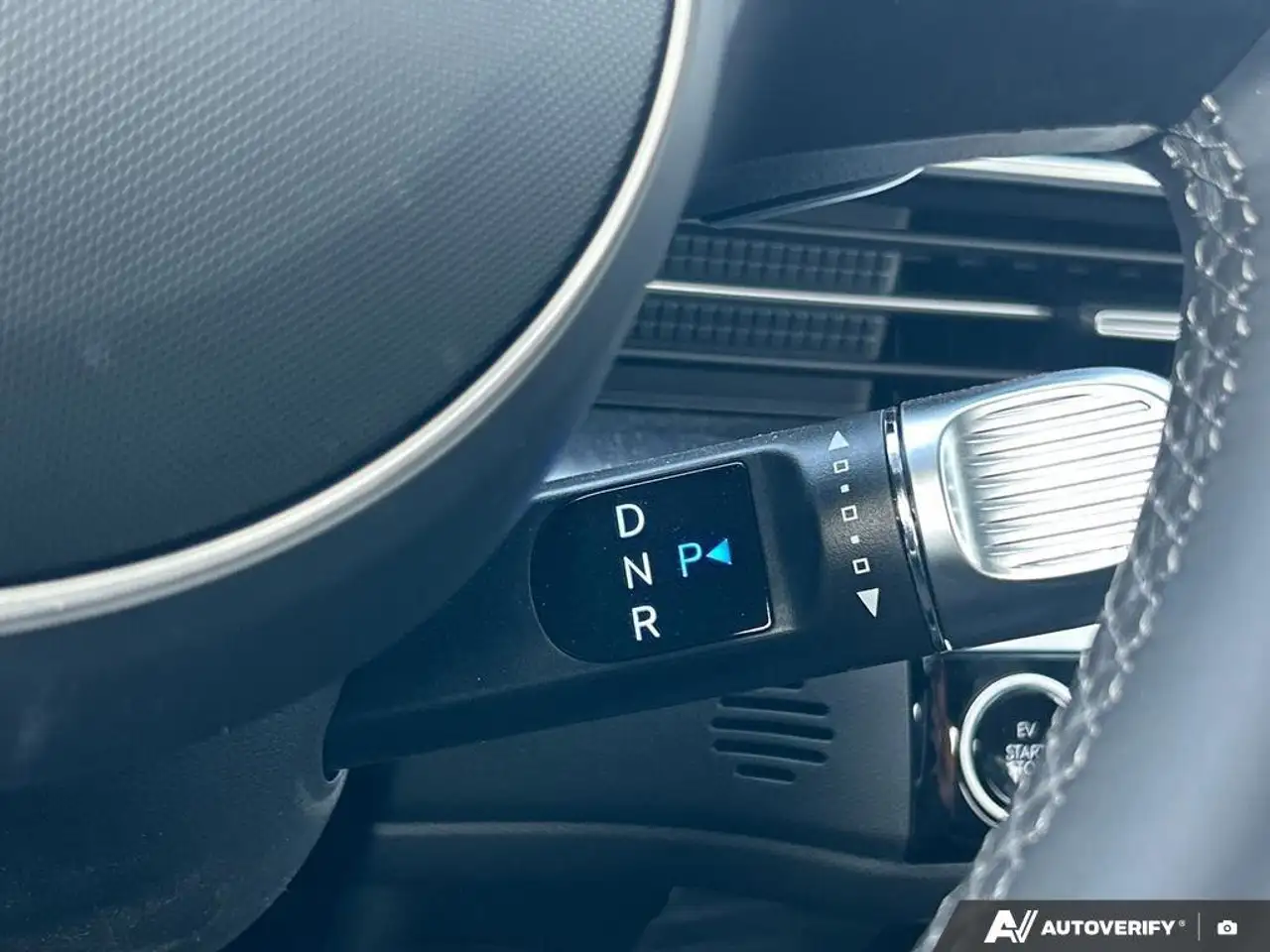 Hyundai IONIQ 6 снимка Hyundai IONIQ 6