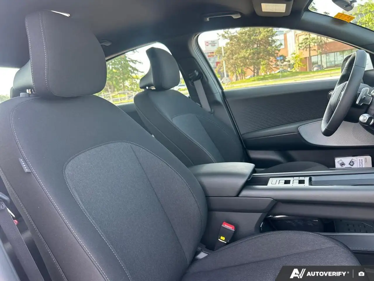 Hyundai IONIQ 6 снимка Hyundai IONIQ 6