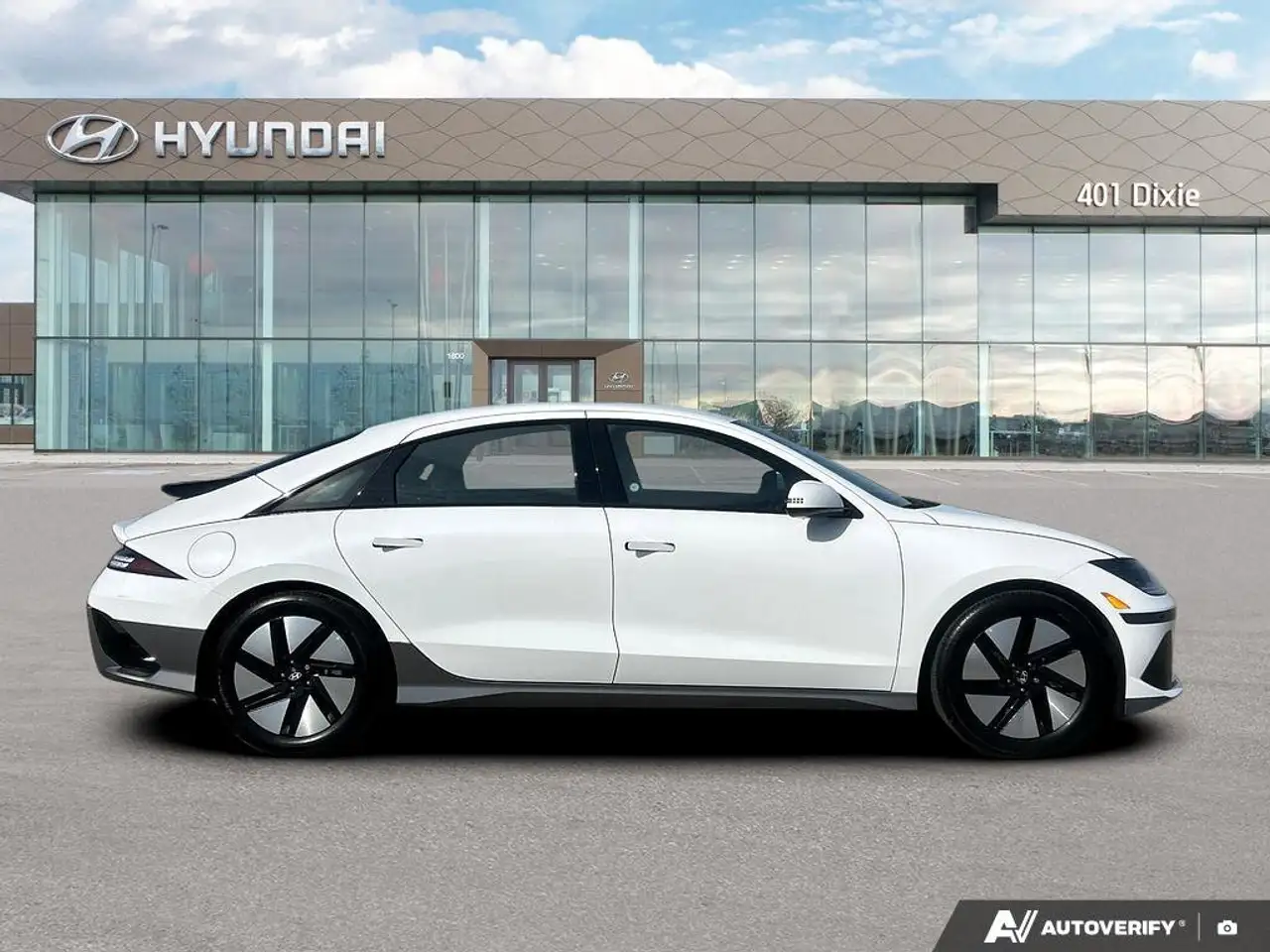 Hyundai IONIQ 6 снимка Hyundai IONIQ 6