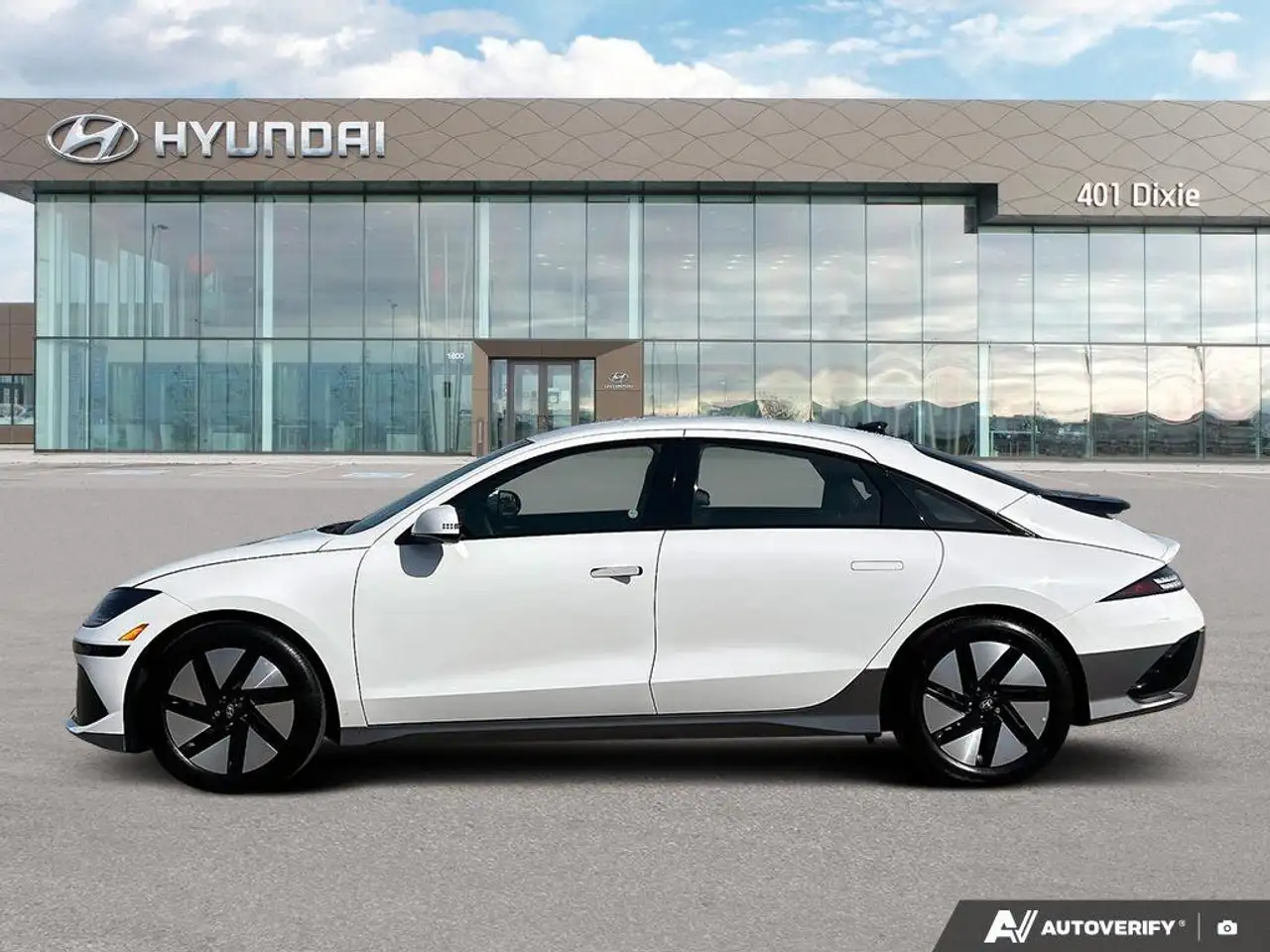 Hyundai IONIQ 6 снимка Hyundai IONIQ 6