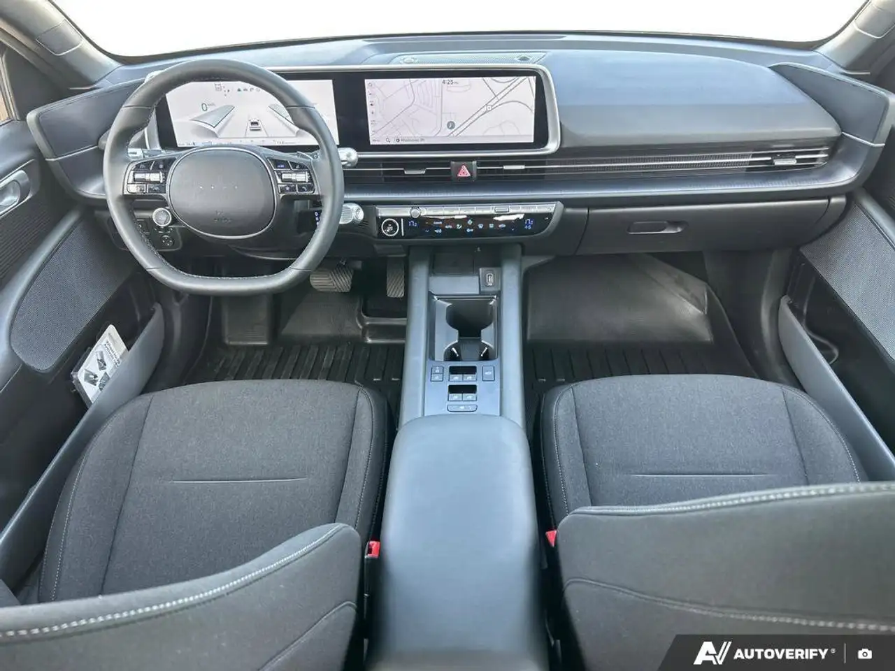 Hyundai IONIQ 6 снимка Hyundai IONIQ 6