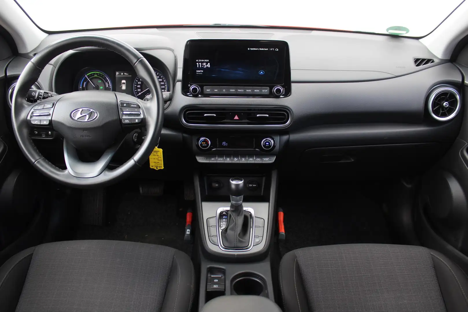 Hyundai KONA 1.6 GDI HEV Comfort Smart / Navigatie + Apple Carp Rood - 2