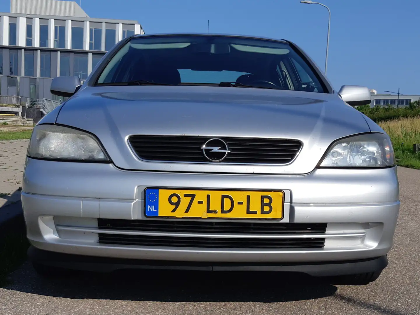 Opel Astra Astra 1.6 Njoy | CLIMATE & CRUISE CONTRL | DAKRAAM Zilver - 2
