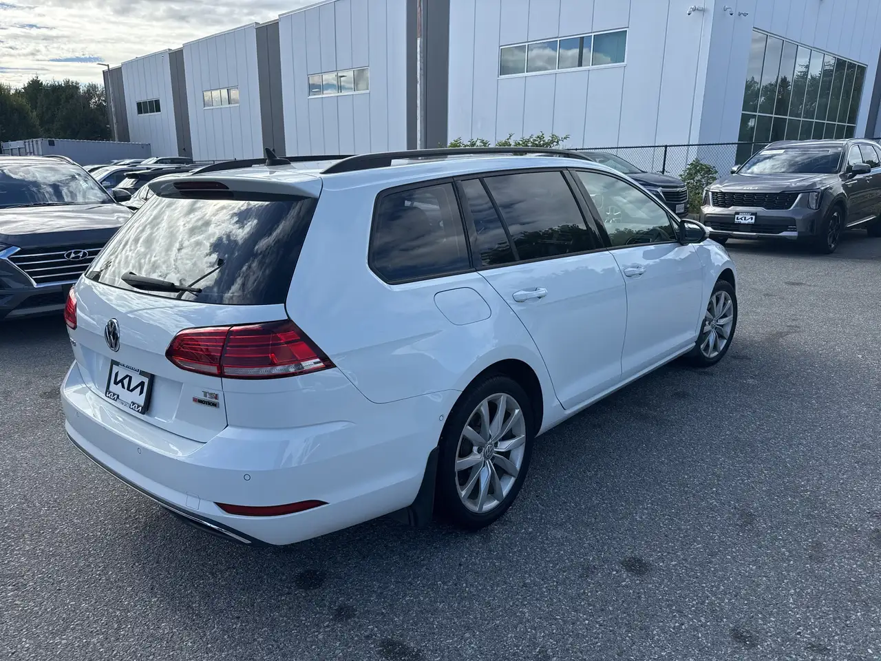 Volkswagen Golf photo Volkswagen Golf