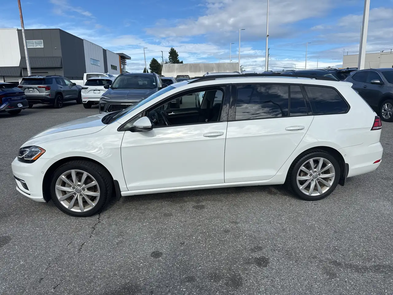 Volkswagen Golf photo Volkswagen Golf