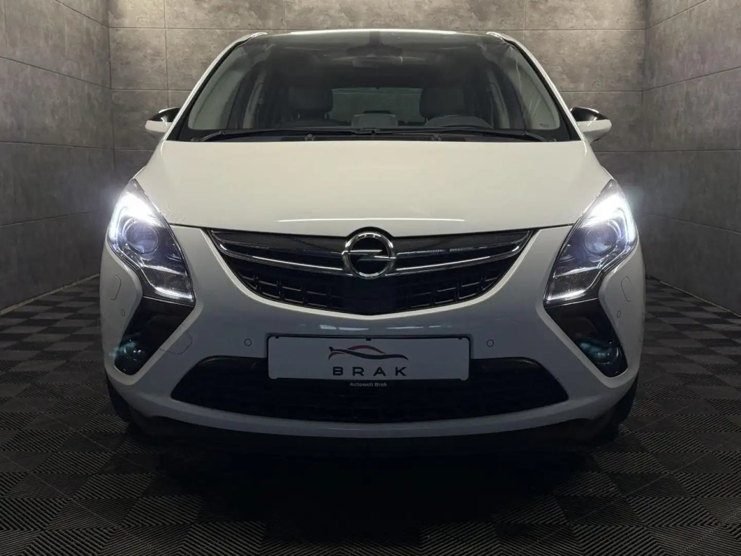Opel Zafira C Tourer 2.0 CDTi Innovation 7-Sitzer*AHK Weiß - 2