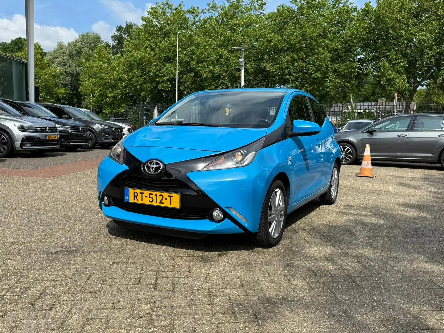 Toyota Aygo Aygo 1.0 VVT-i x-sport Blauw - 1