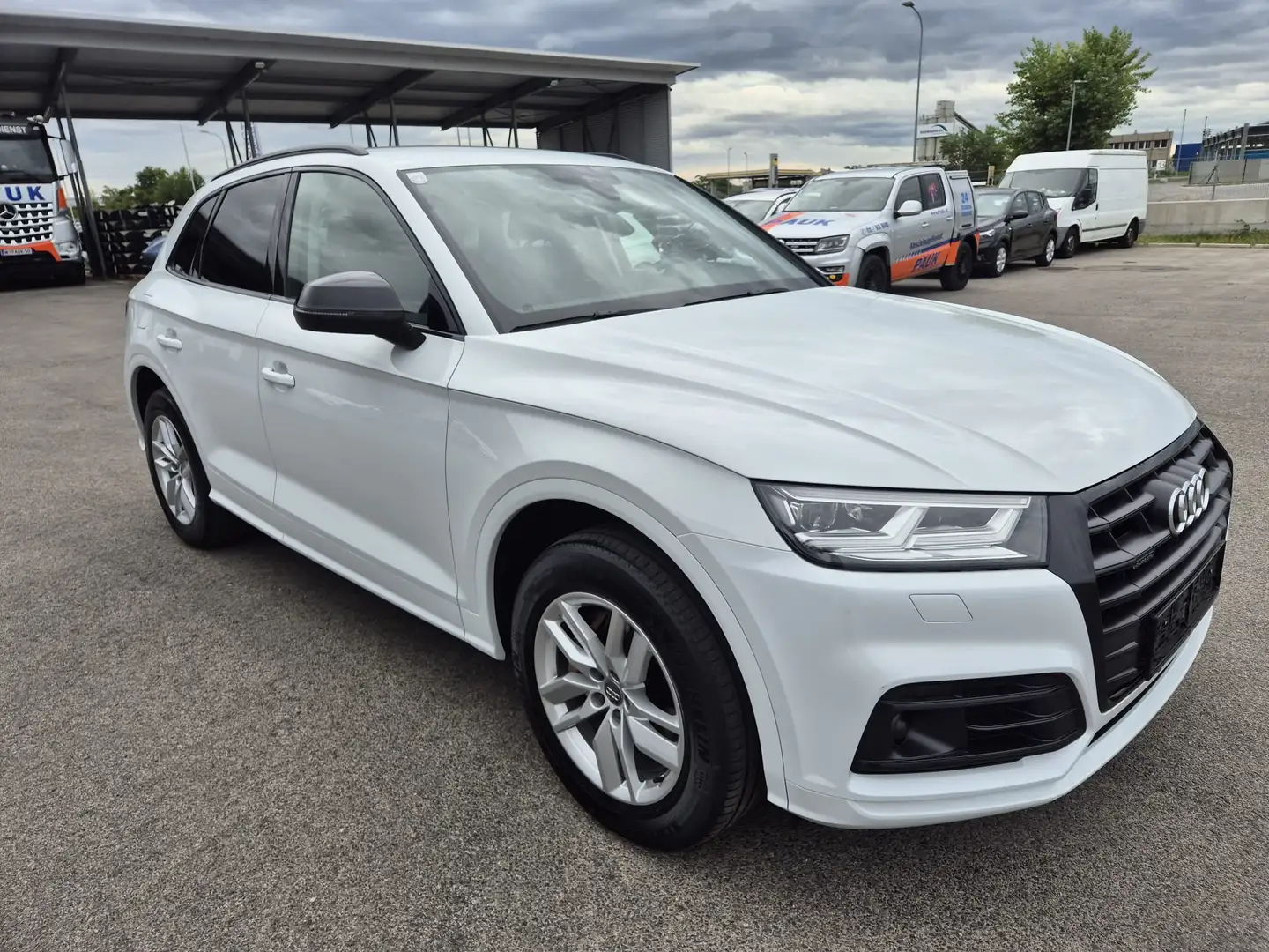 Audi Q5 50 TFSI e PHEV quattro sport Weiß - 1