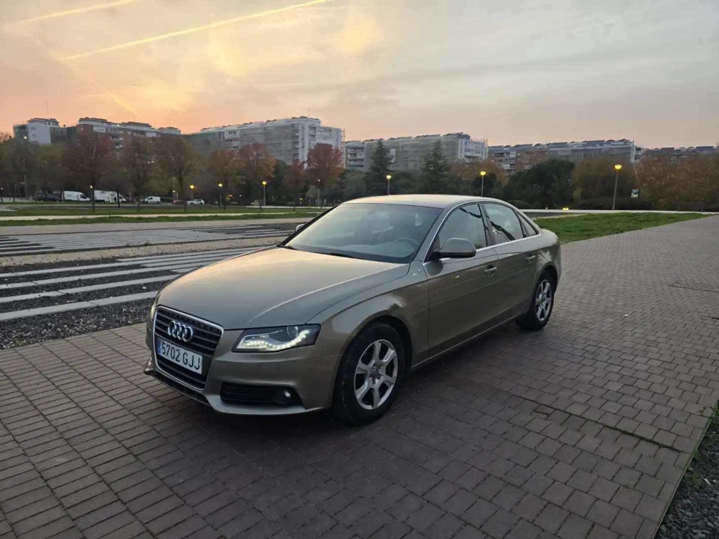 Audi A4 2.0 TFSI Multitronic Beige - 1