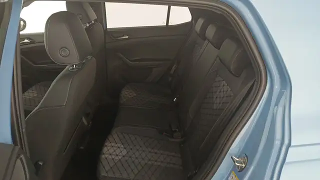Volkswagen T-Cross view 11