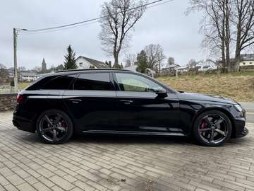 RS4 Avant quattro tiptronic