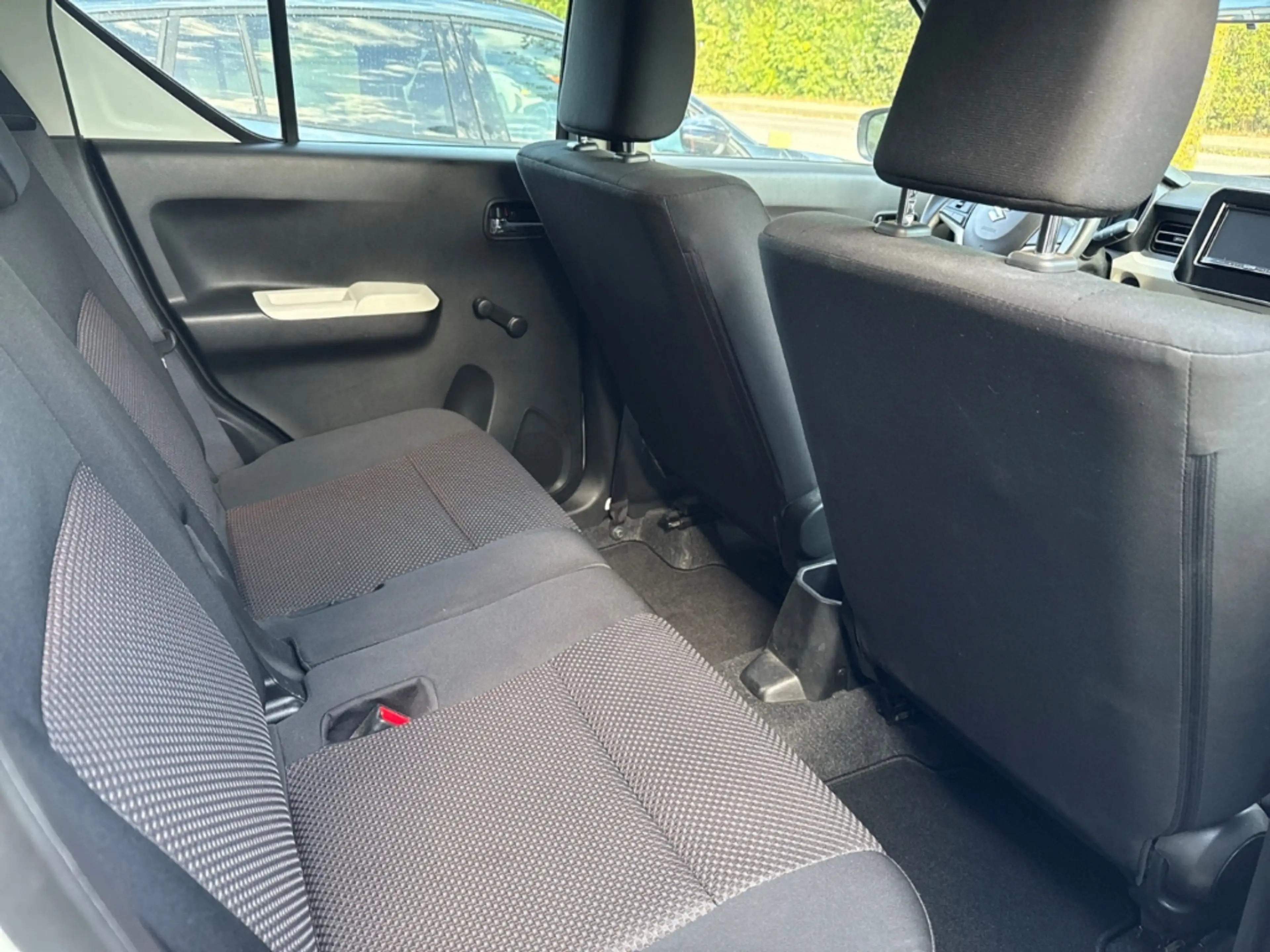 Suzuki Ignis Comfort LED AHK Apple CarPlay Android Auto SHZ Spu — photo 10