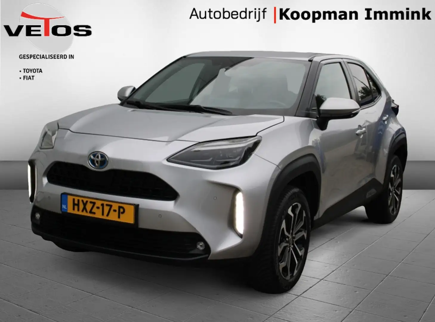 Toyota Yaris Cross 1.5 Hybrid Dynamic Gris - 1