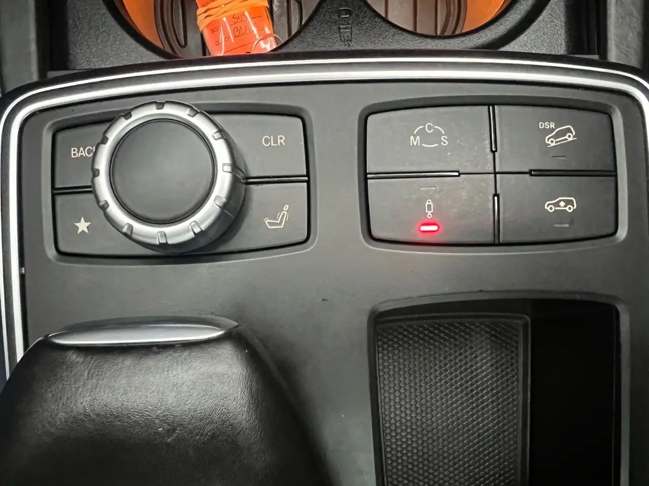 Mercedes-Benz M-Class снимка Mercedes-Benz M-Class