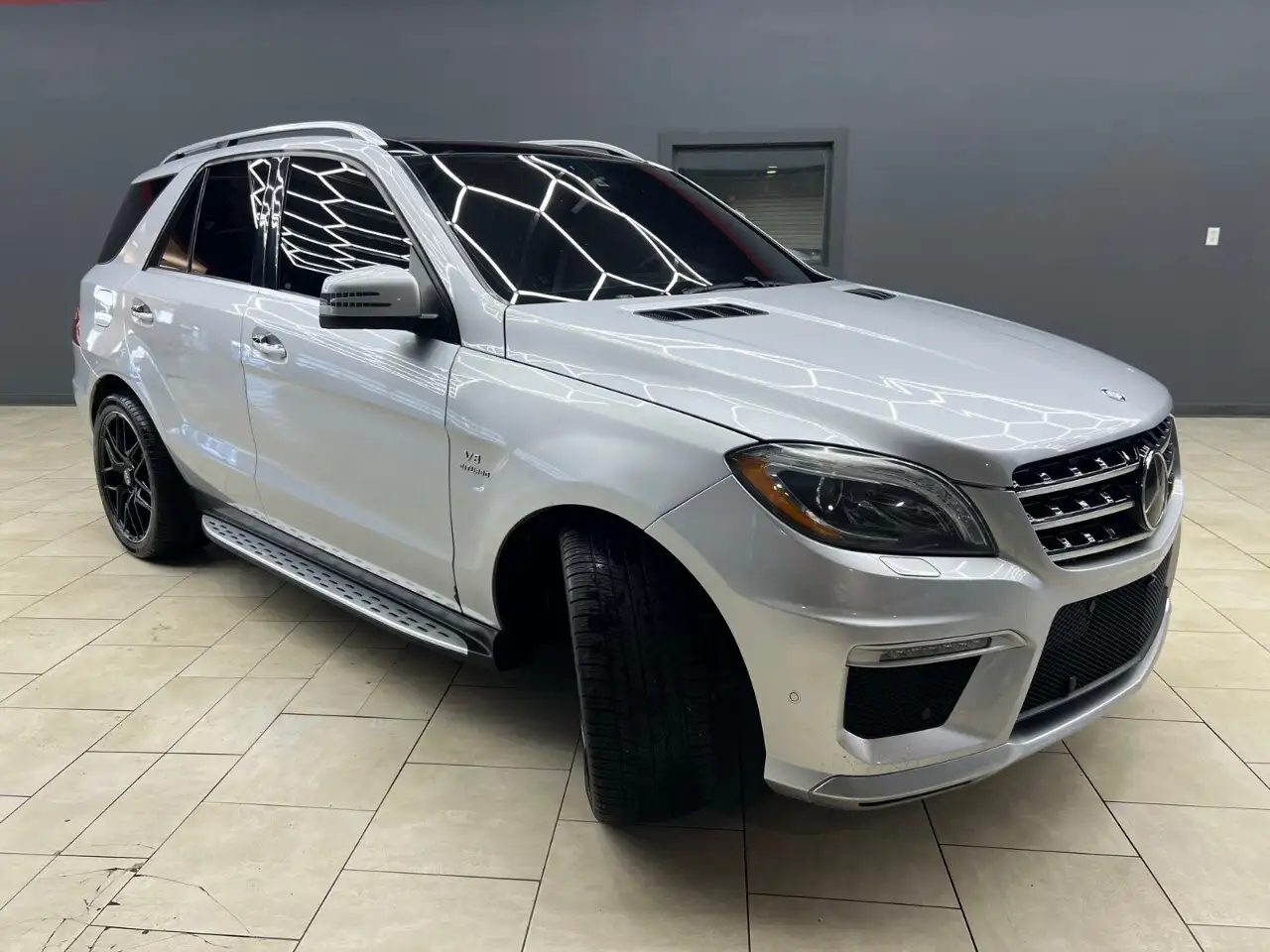 Mercedes-Benz M-Class снимка Mercedes-Benz M-Class