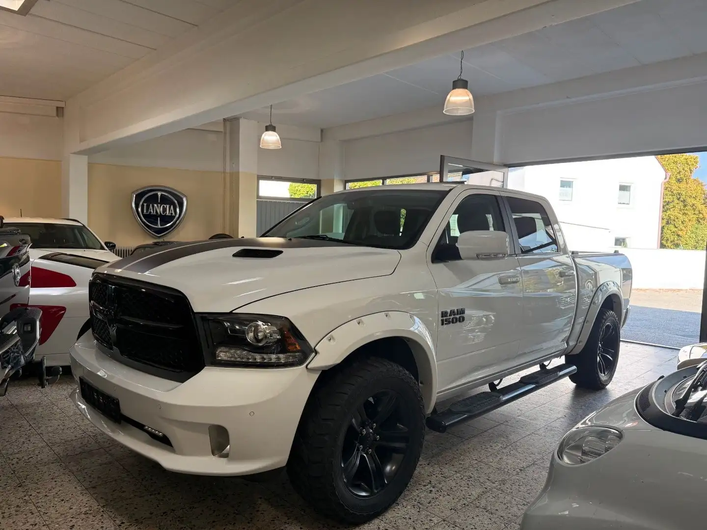 Dodge RAM 1500 SPORT°LUFTFAHRWERK°BRD-FZG°LPG-PRINS° Weiß - 1