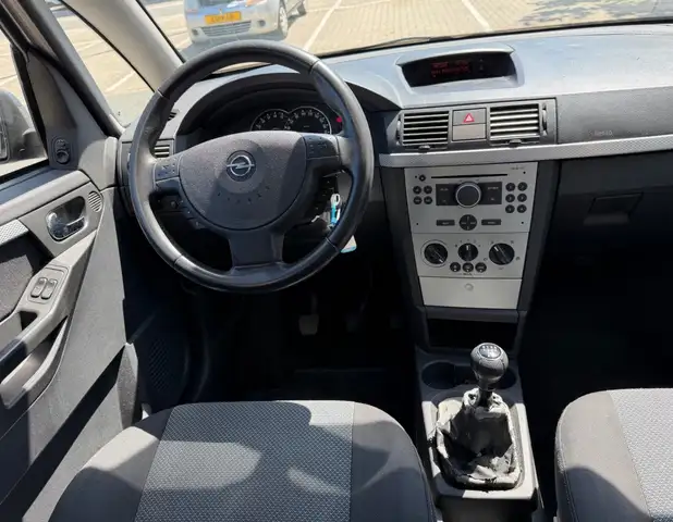 Opel Meriva view 2