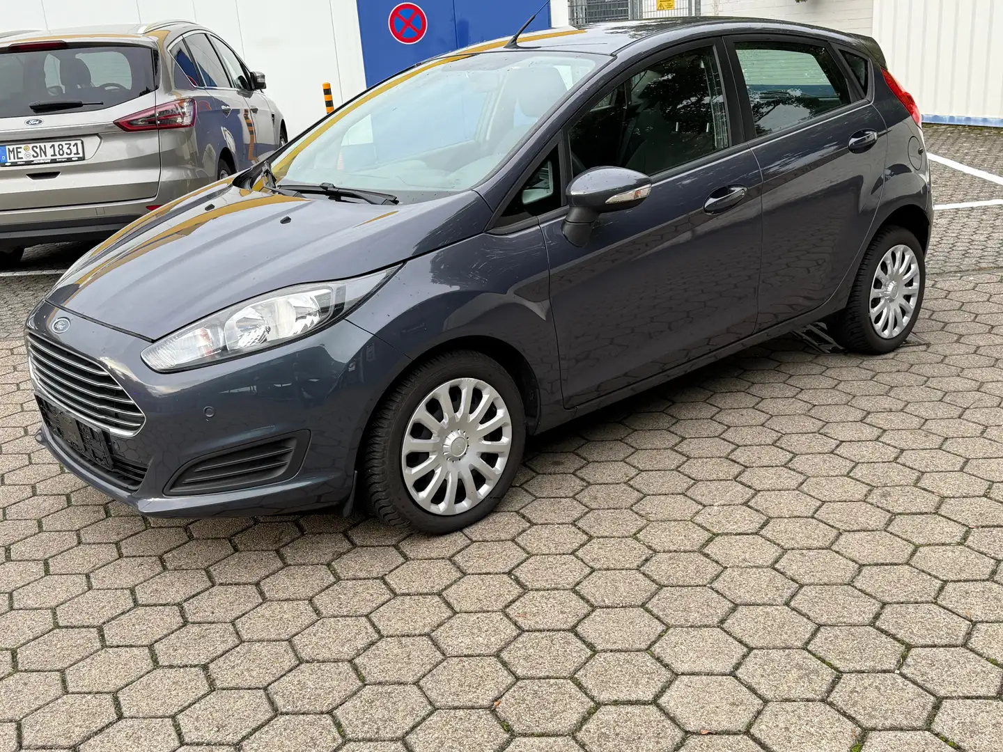 Ford Fiesta Trend*5-Türig* Scheckheftgepflegt*Klima* Grau - 2