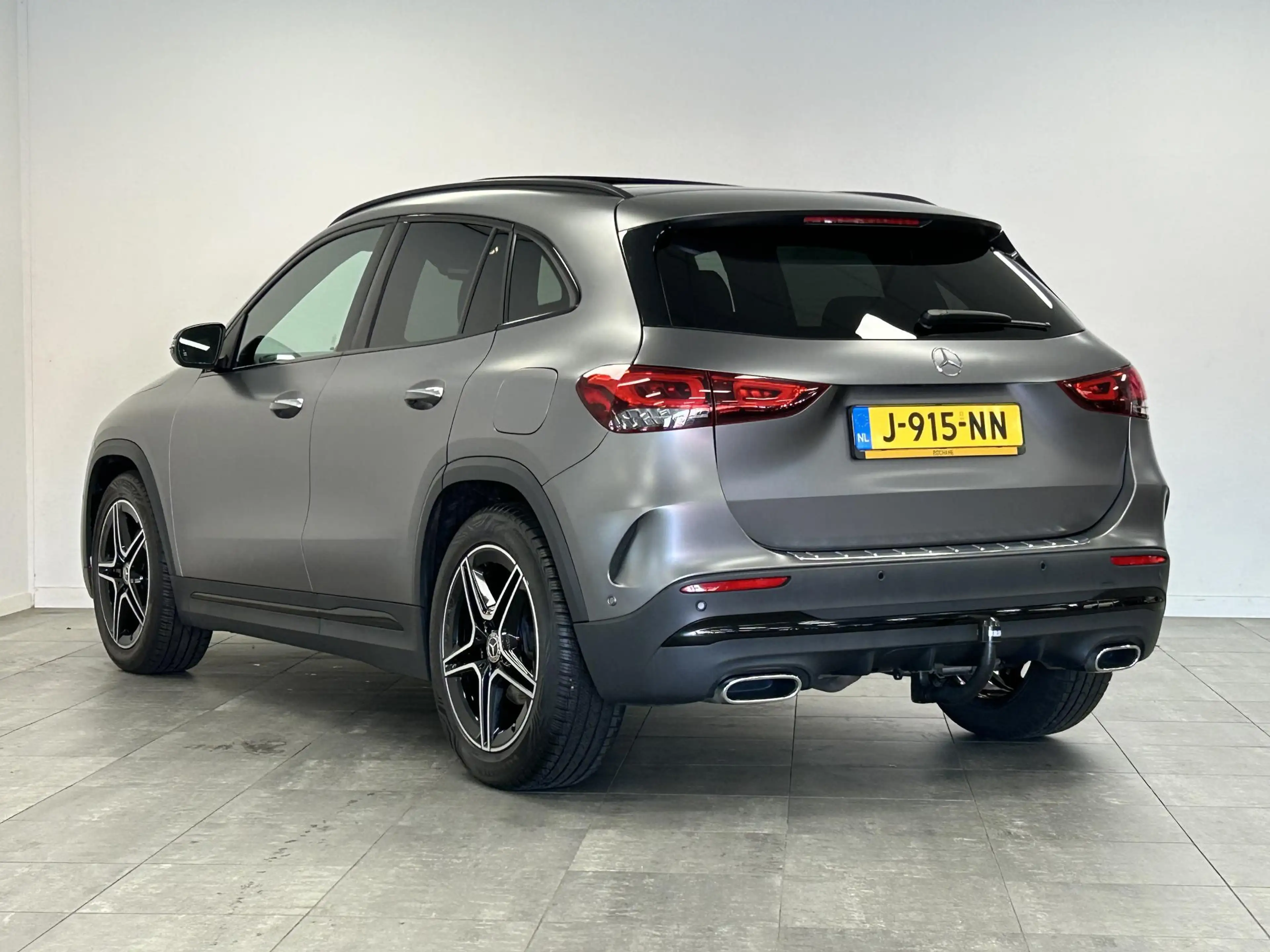 Mercedes-Benz GLA 200 AMG Line | Pano | Trekhaak | Memory | Mat grijs | — photo 6