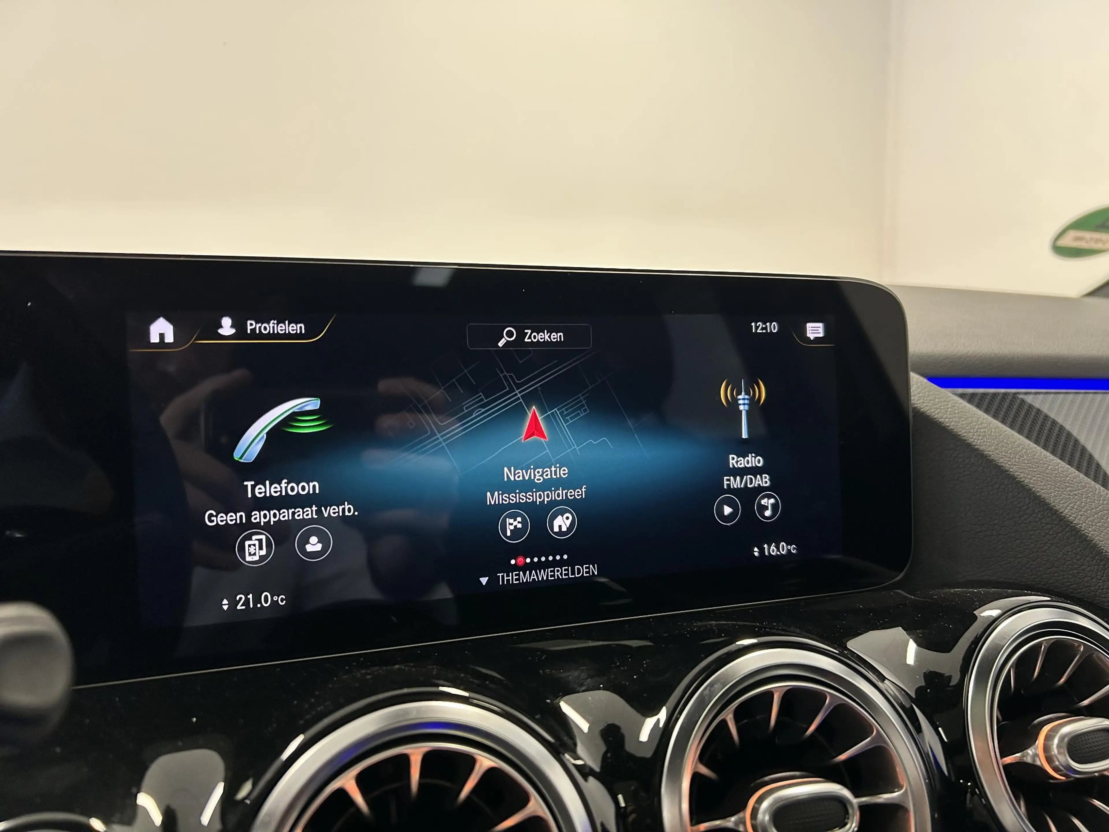 Mercedes-Benz GLA 200 AMG Line | Pano | Trekhaak | Memory | Mat grijs | — photo 10