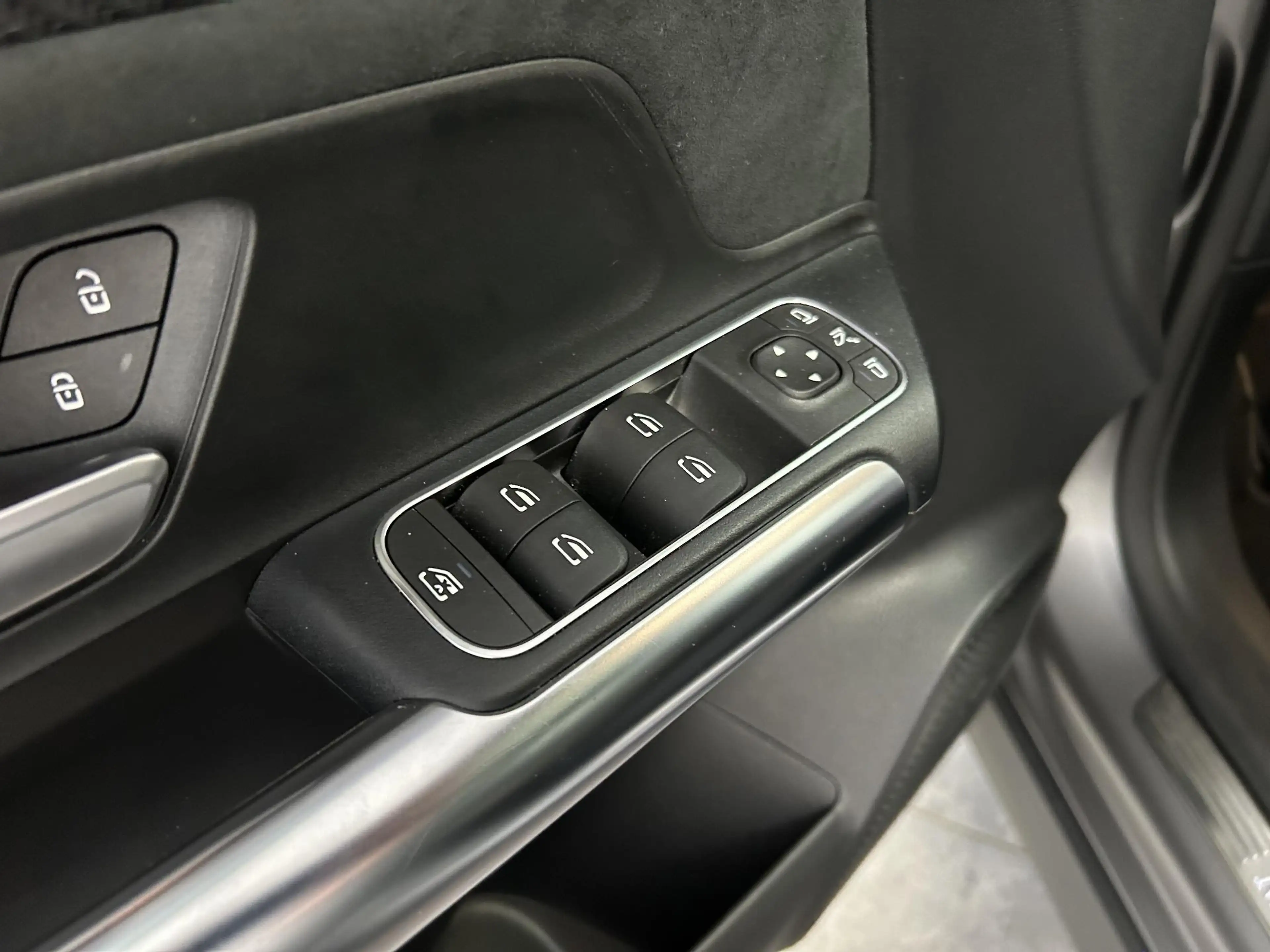 Mercedes-Benz GLA 200 AMG Line | Pano | Trekhaak | Memory | Mat grijs | — photo 23