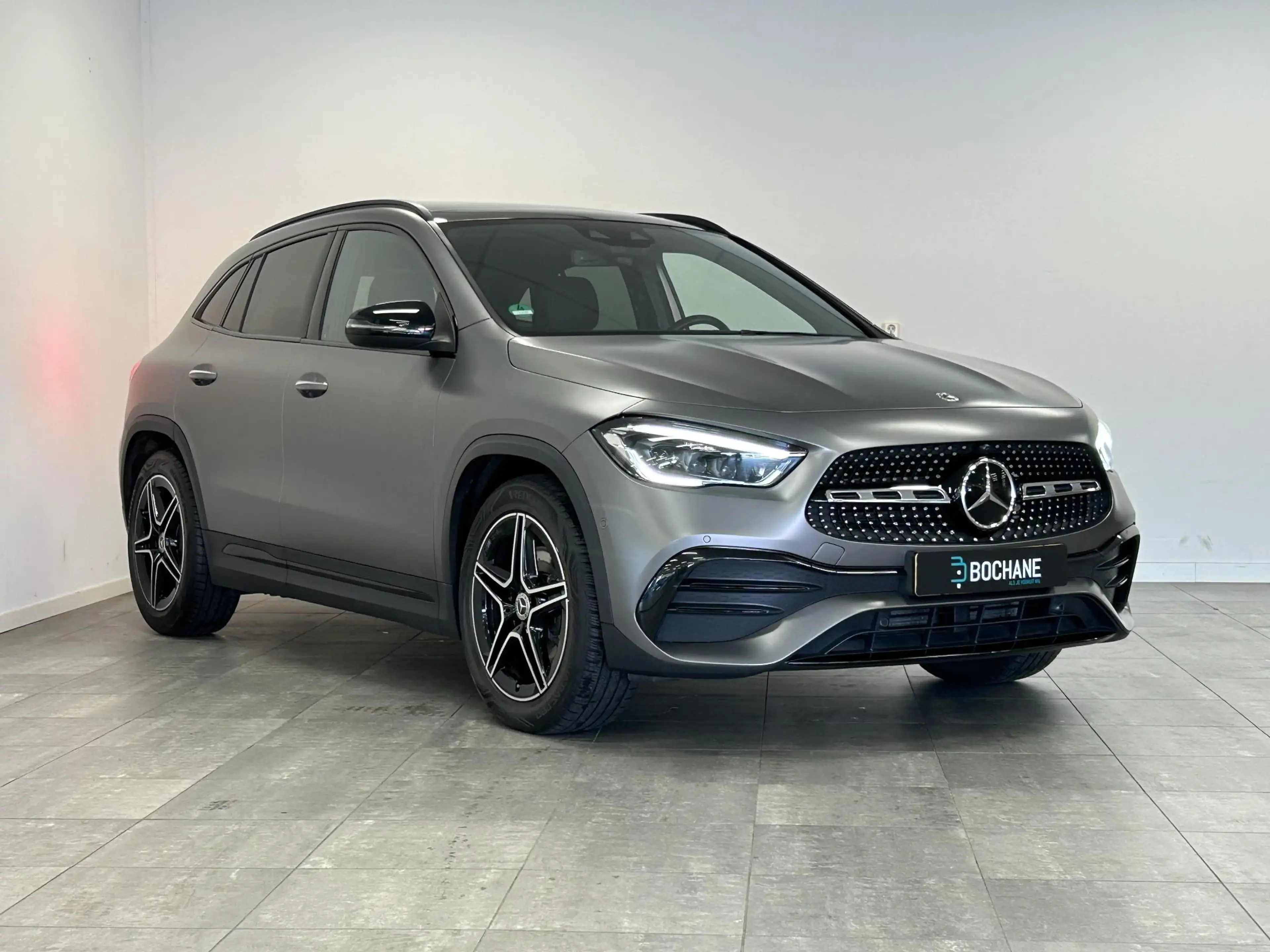 Mercedes-Benz GLA 200 AMG Line | Pano | Trekhaak | Memory | Mat grijs | — photo 5