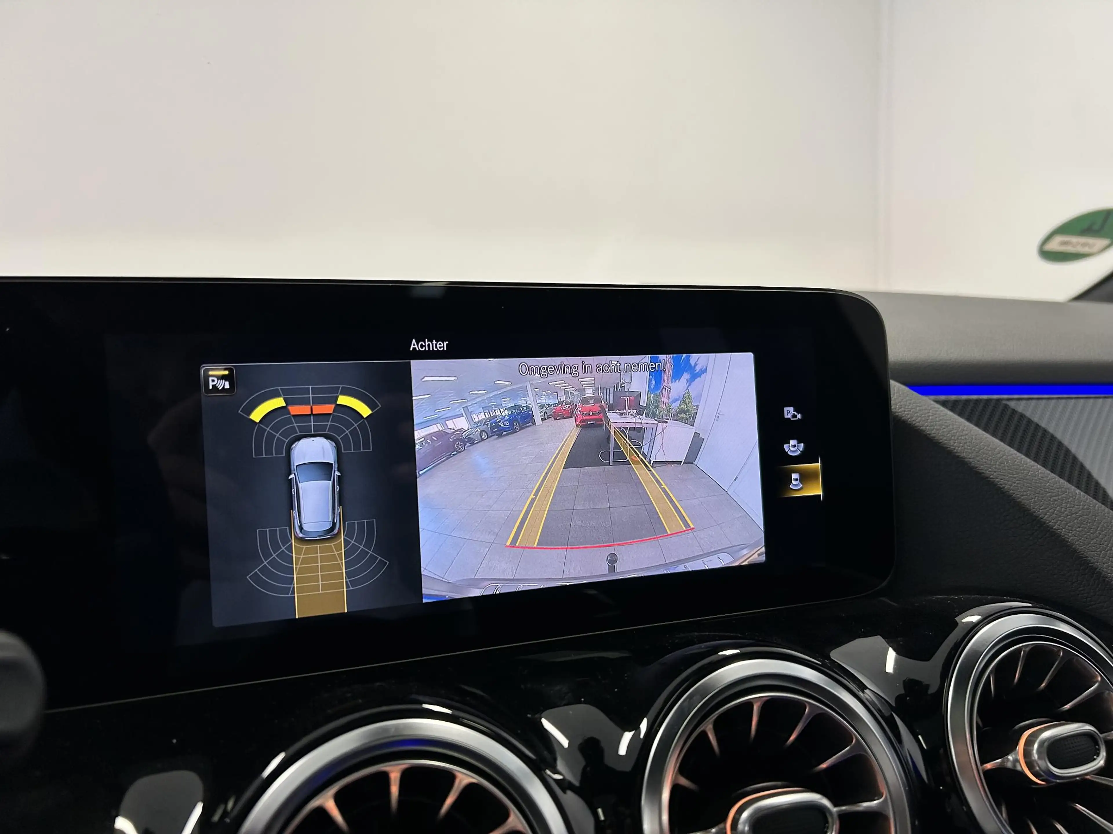 Mercedes-Benz GLA 200 AMG Line | Pano | Trekhaak | Memory | Mat grijs | — photo 12
