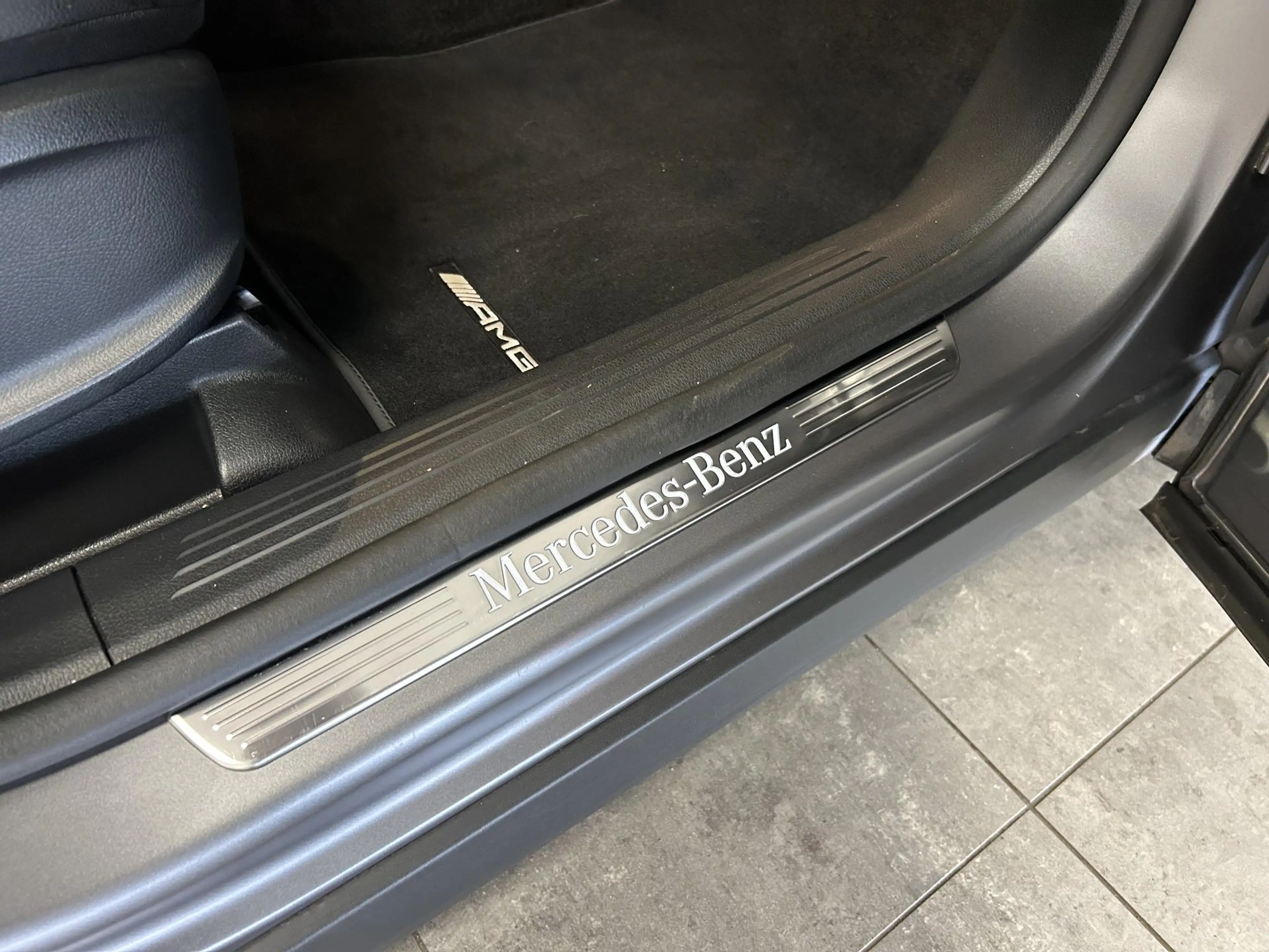 Mercedes-Benz GLA 200 AMG Line | Pano | Trekhaak | Memory | Mat grijs | — photo 9