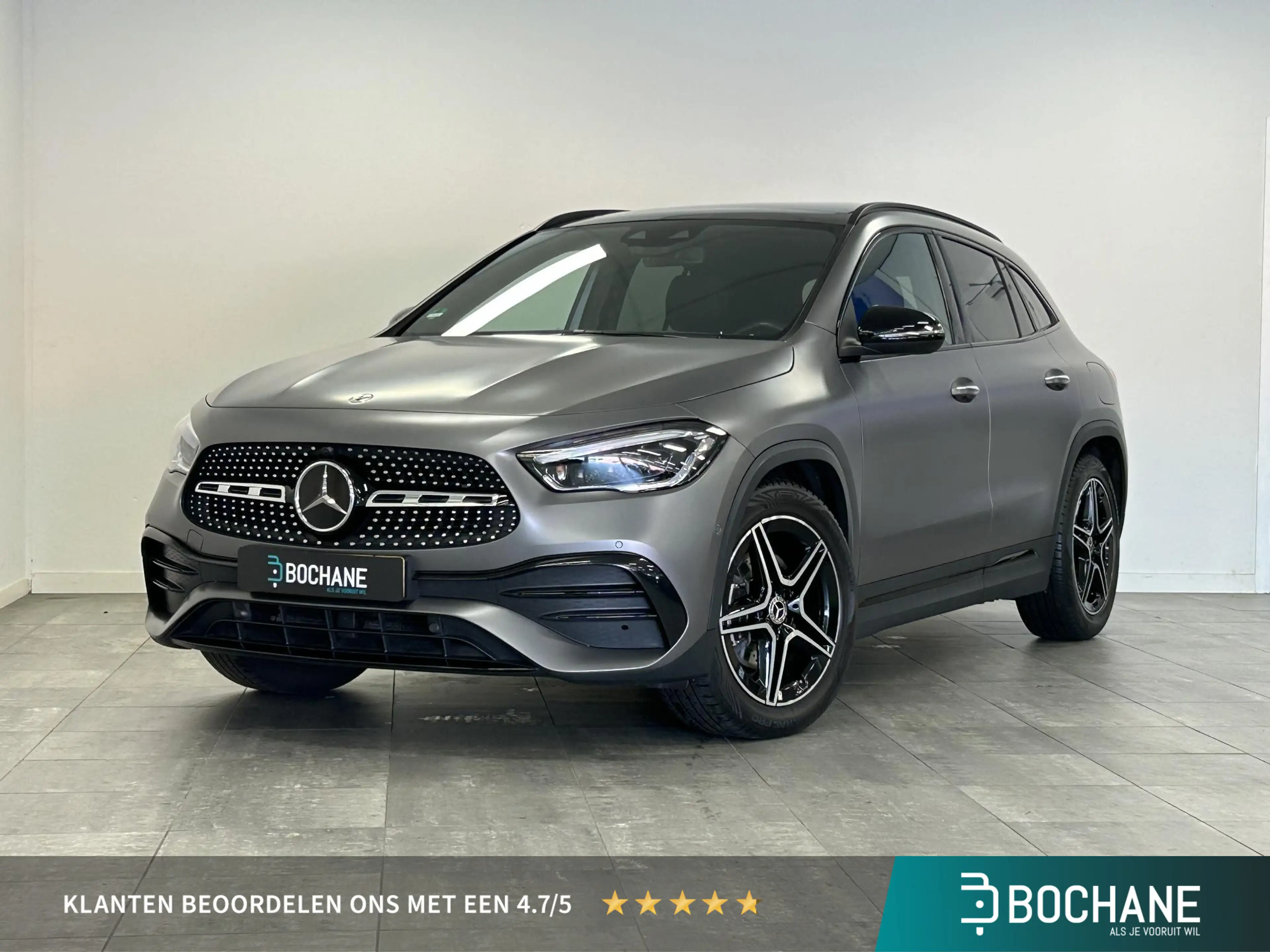Mercedes-Benz GLA 200 AMG Line | Pano | Trekhaak | Memory | Mat grijs |