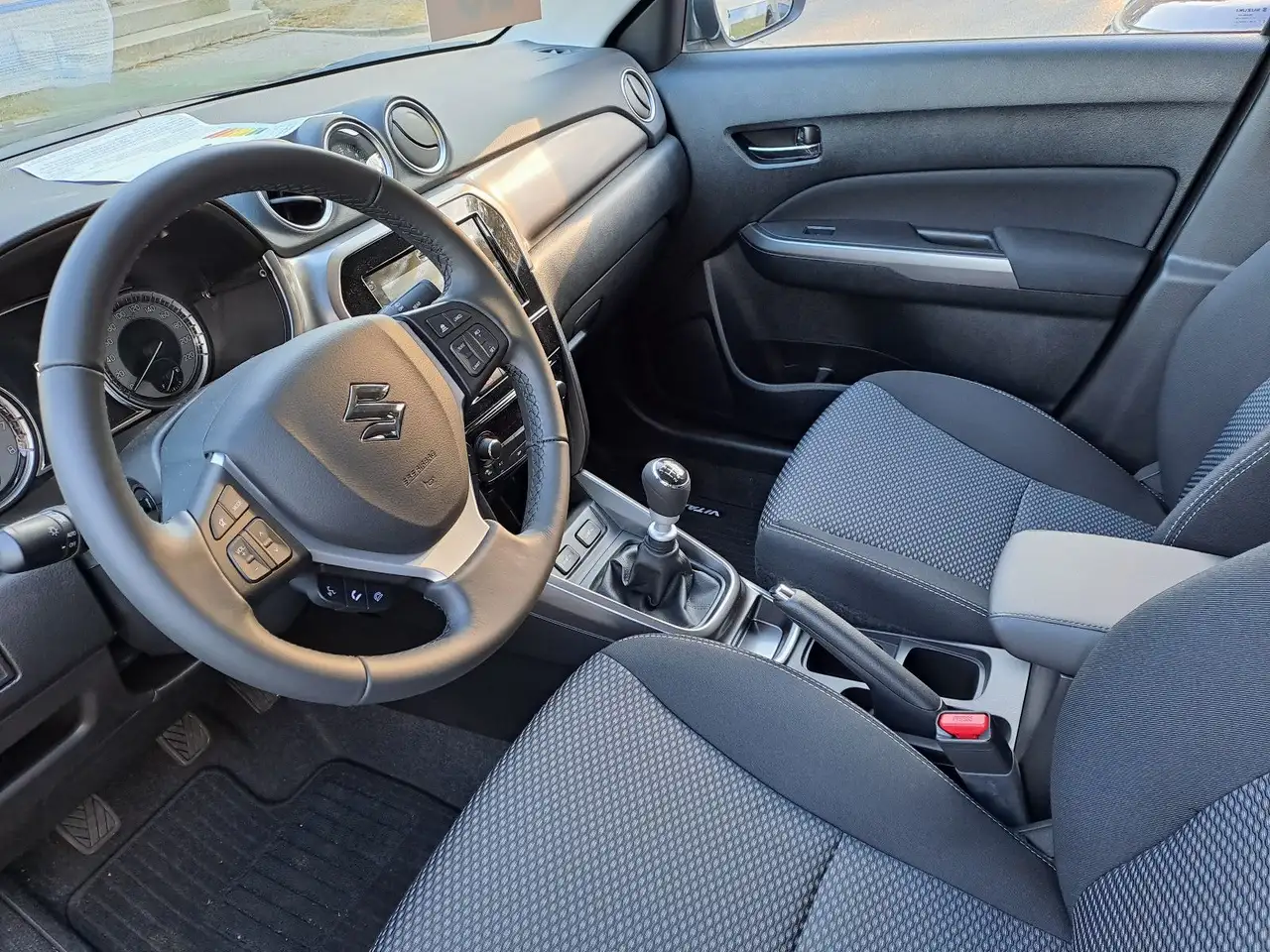 Suzuki Vitara 1.5 Comfort 4x2 "Shinkai" Sondermodell 6