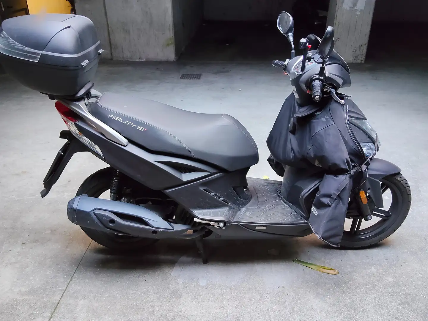 Kymco Agility 125 R16+ Negru - 2