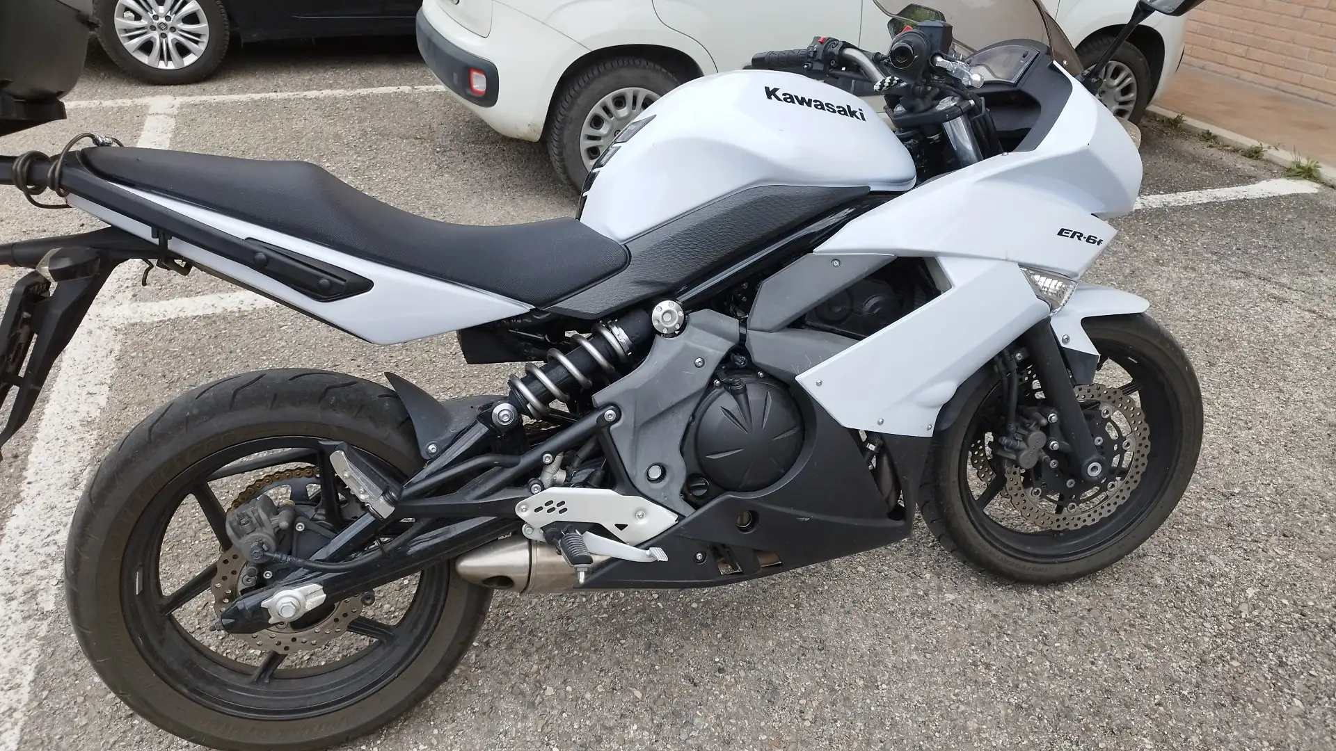 Kawasaki ER - 6 F Bílá - 2