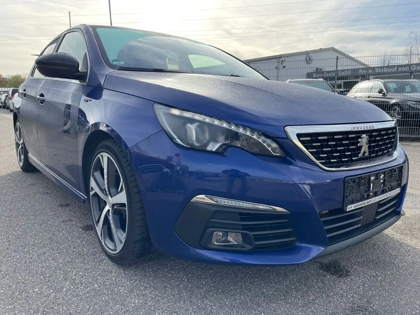 Peugeot 308 GT Automatik Blau - 1