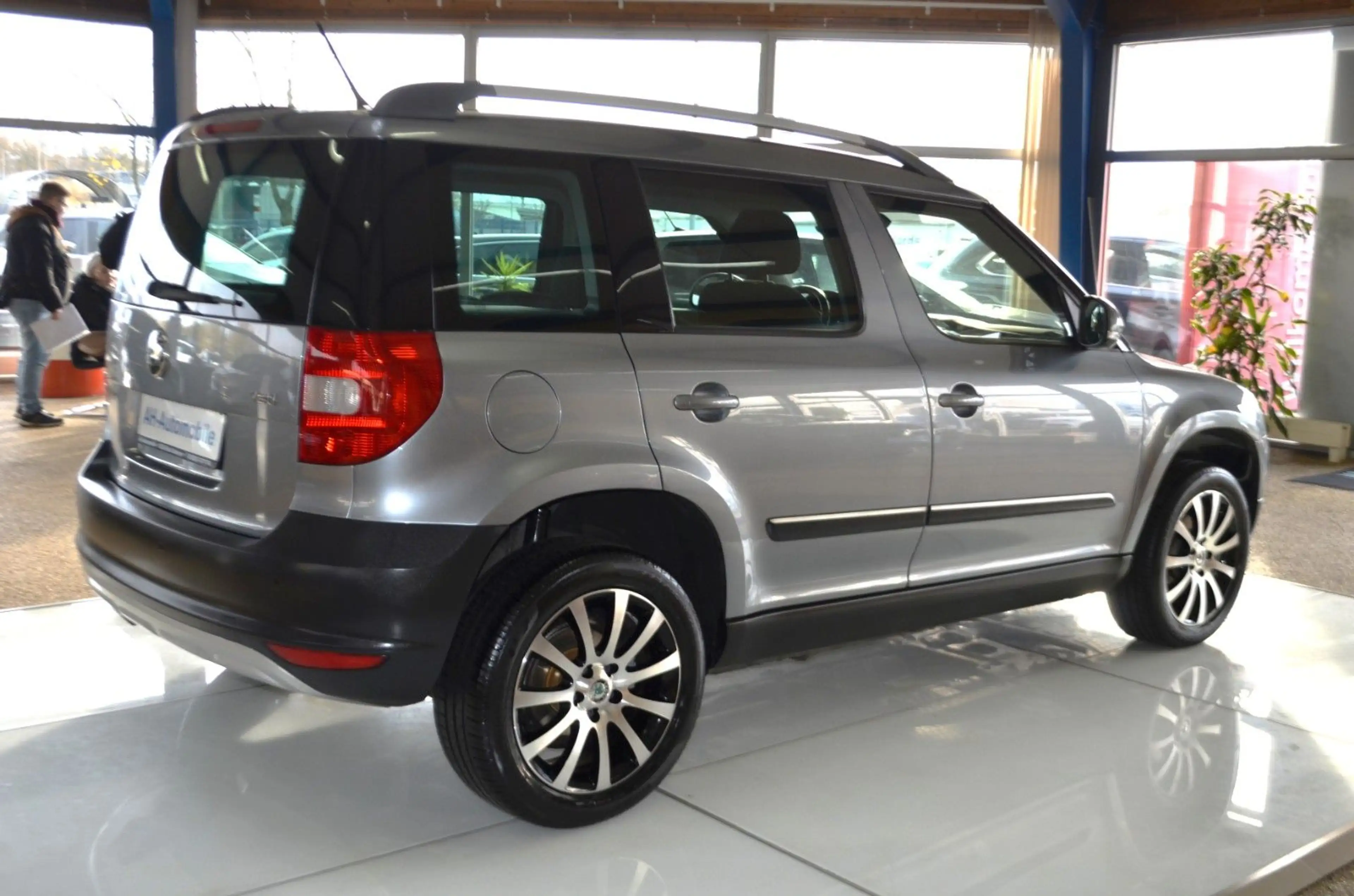 Skoda Yeti Ambition KLIMAAUTO./ TEMPOMAT / PDC — photo 4
