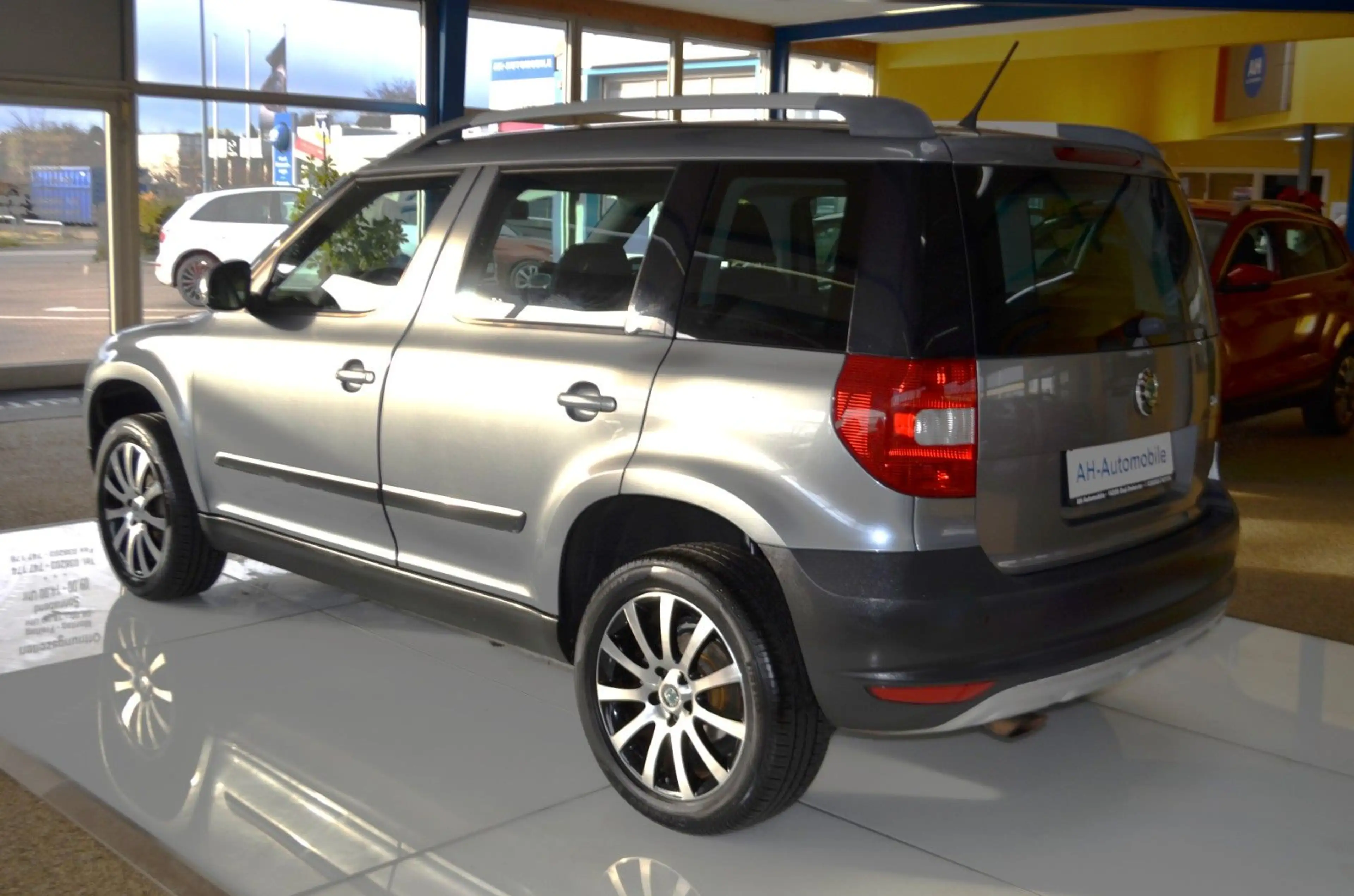 Skoda Yeti Ambition KLIMAAUTO./ TEMPOMAT / PDC — photo 3