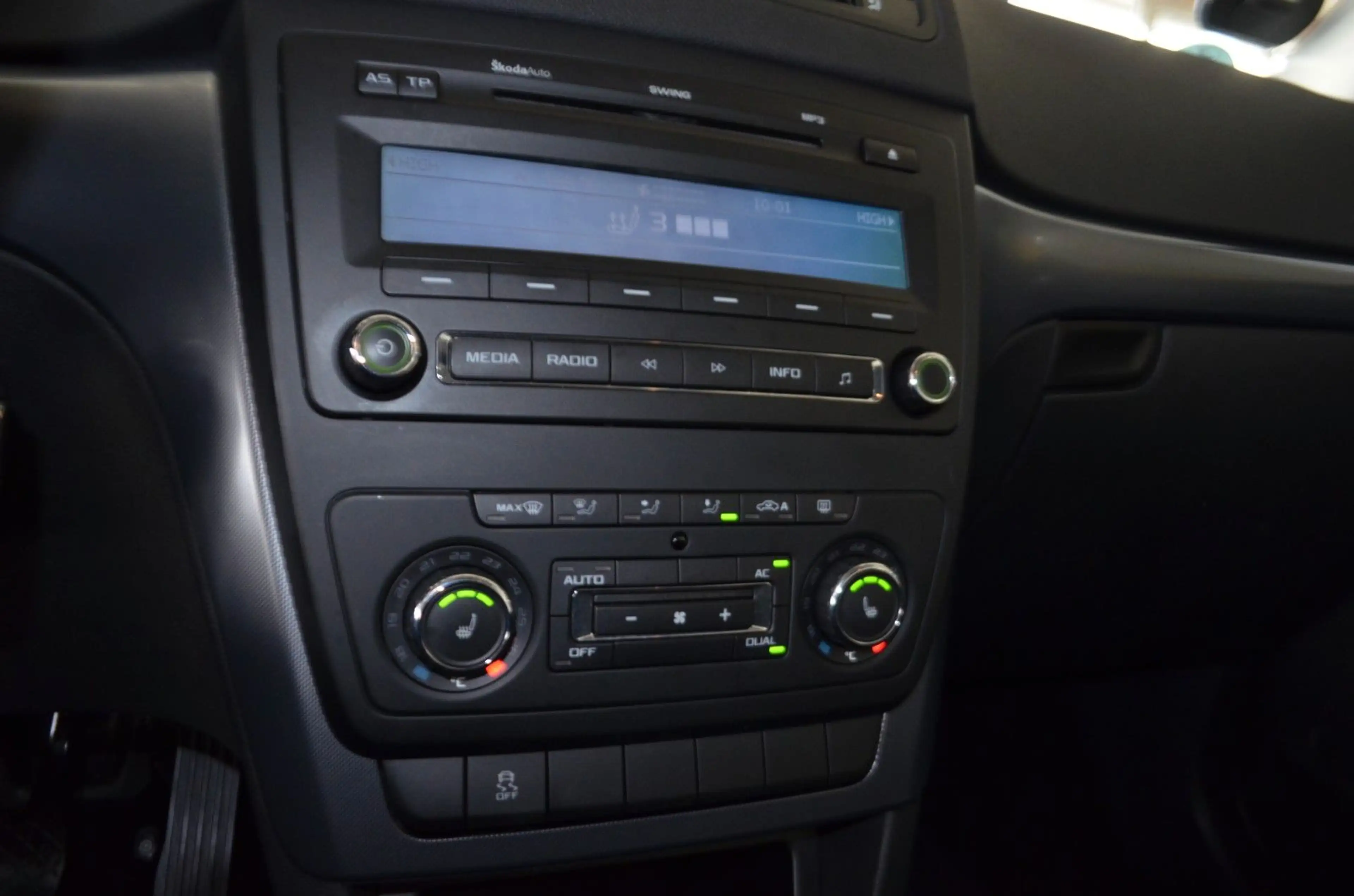 Skoda Yeti Ambition KLIMAAUTO./ TEMPOMAT / PDC — photo 13