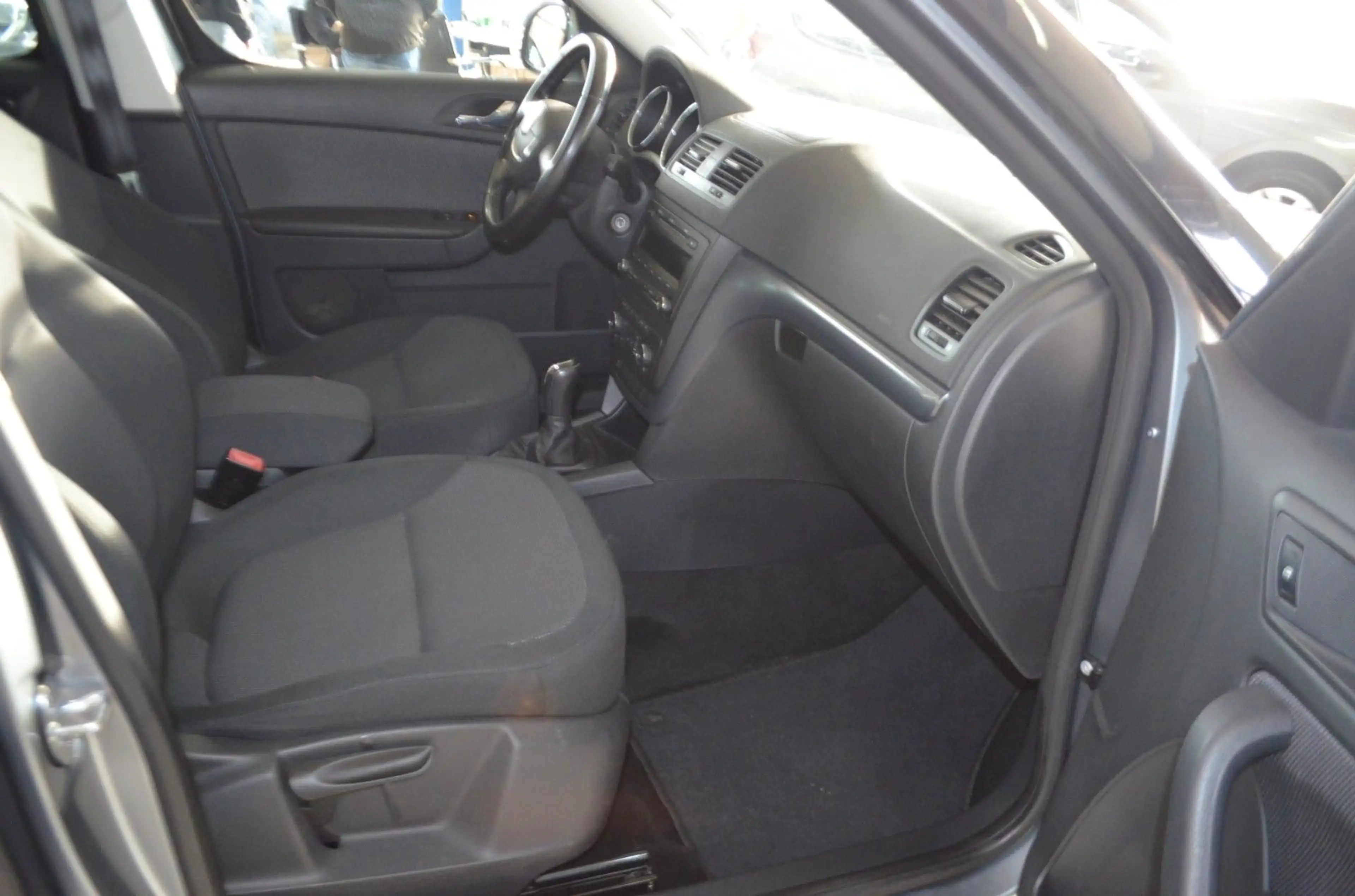 Skoda Yeti Ambition KLIMAAUTO./ TEMPOMAT / PDC — photo 8