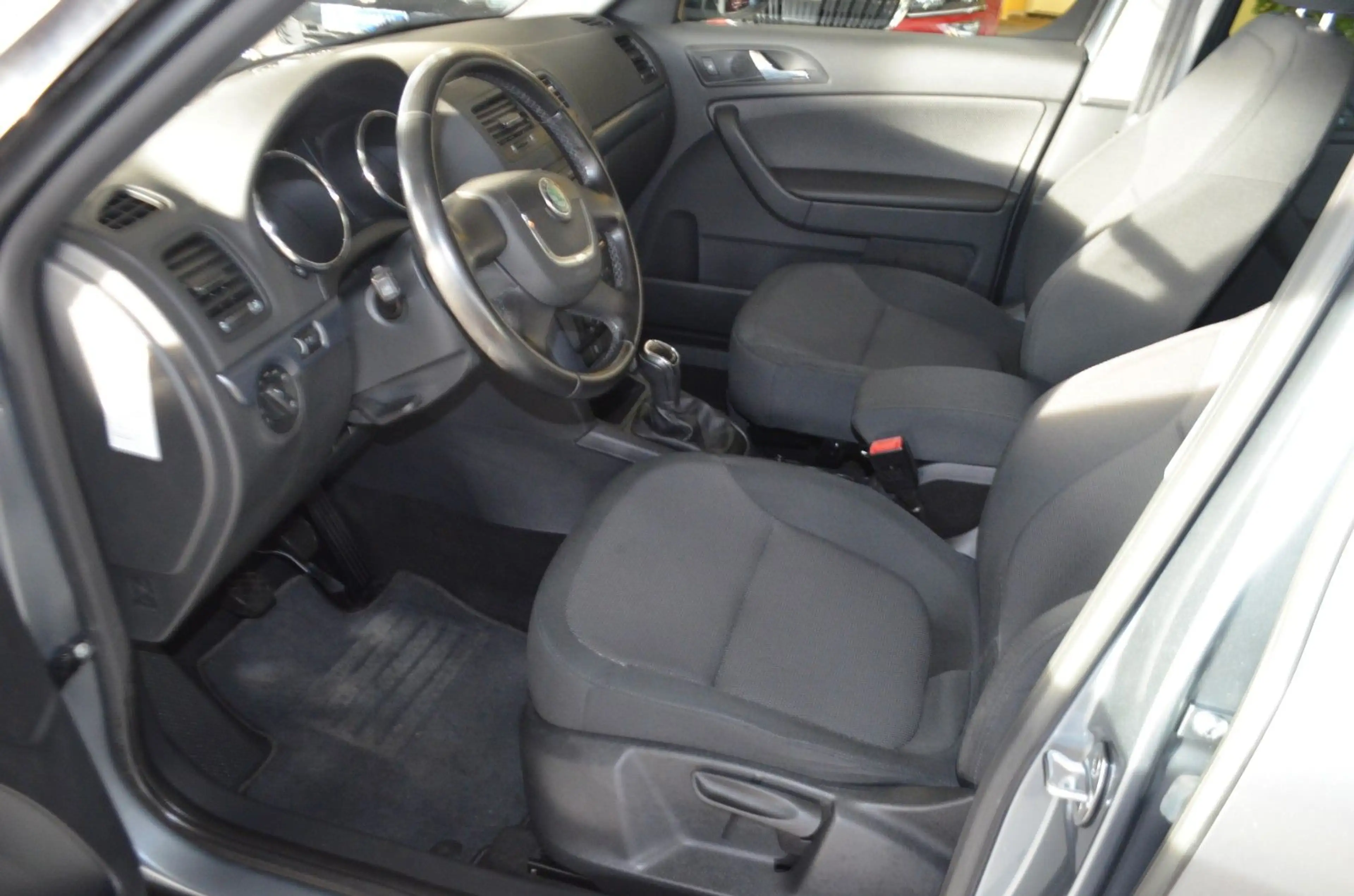 Skoda Yeti Ambition KLIMAAUTO./ TEMPOMAT / PDC — photo 10