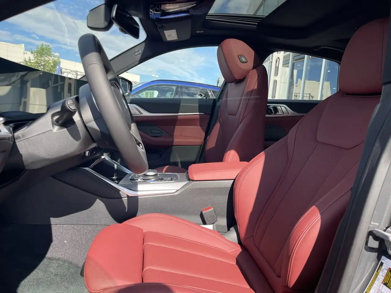 BMW i4 photo BMW i4
