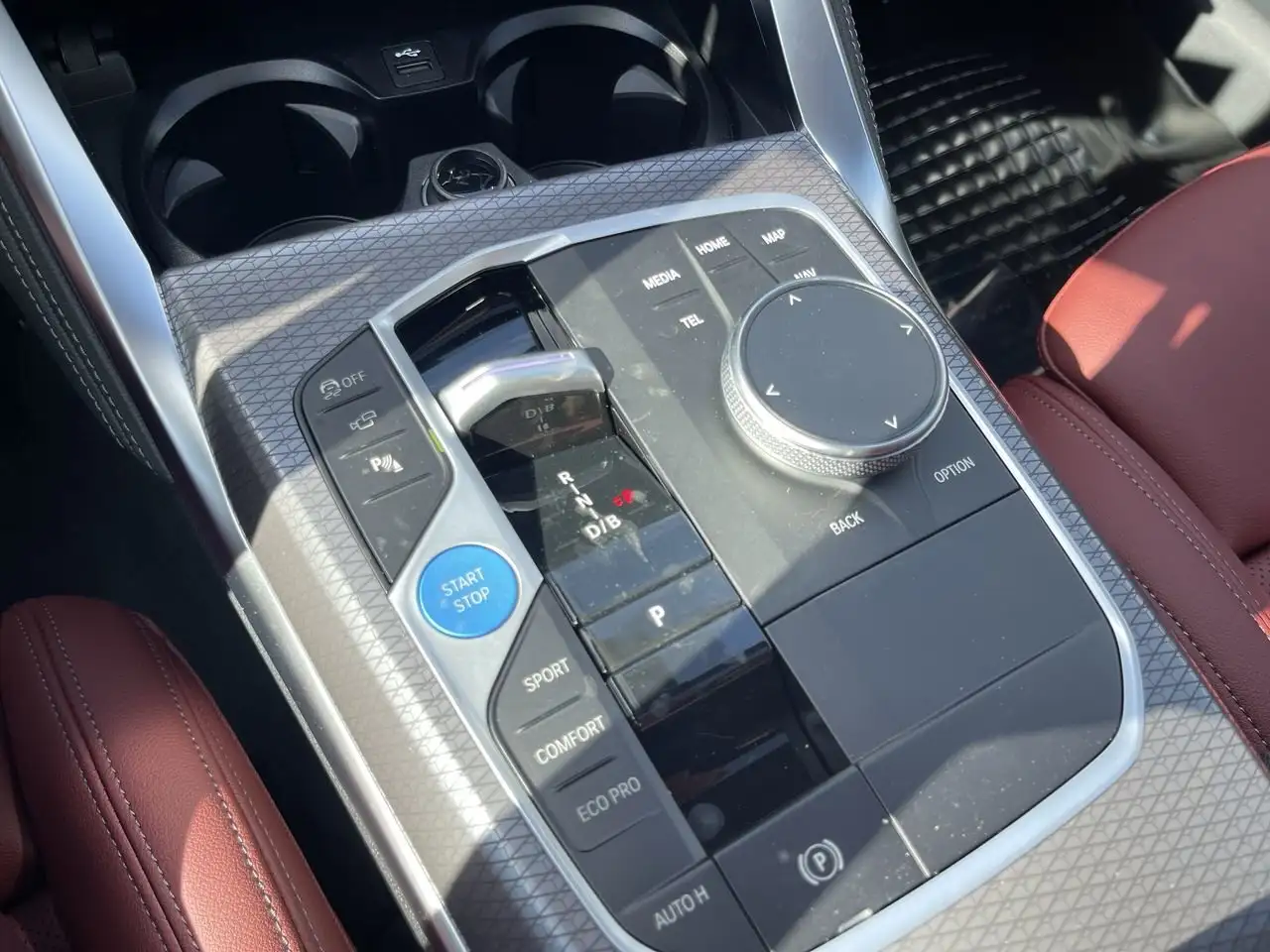 BMW i4 photo BMW i4