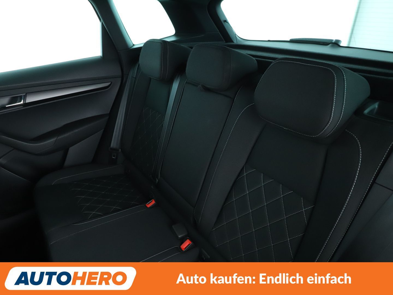 Skoda Karoq 2.0 TSI Sportline 4x4 Aut.*LED*ACC*CAM*CANTON*PDC* — photo 14