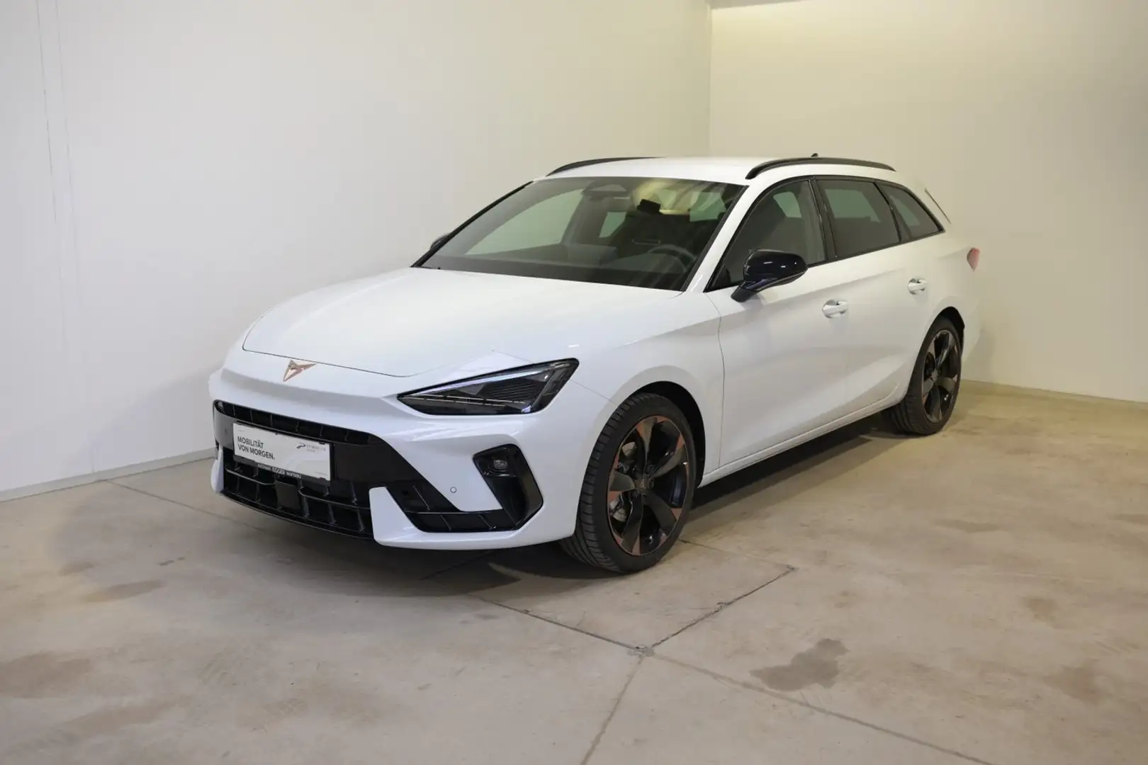 CUPRA Leon 1.5 eTSI DSG Weiß - 1