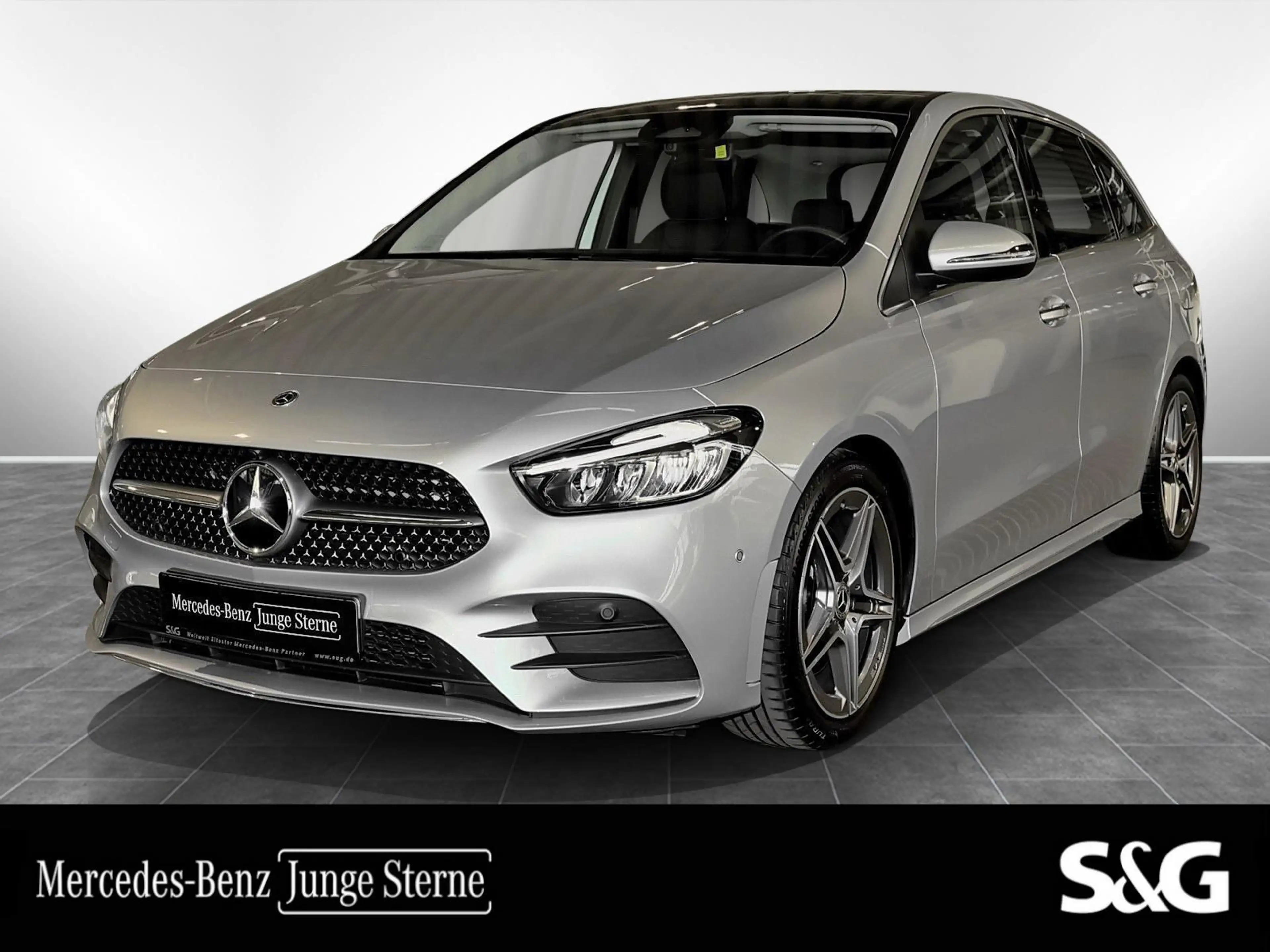 Mercedes-Benz B 220 4M AMG PANO+STANDHEIZ+LEDER+DISTRO+TOTWINK